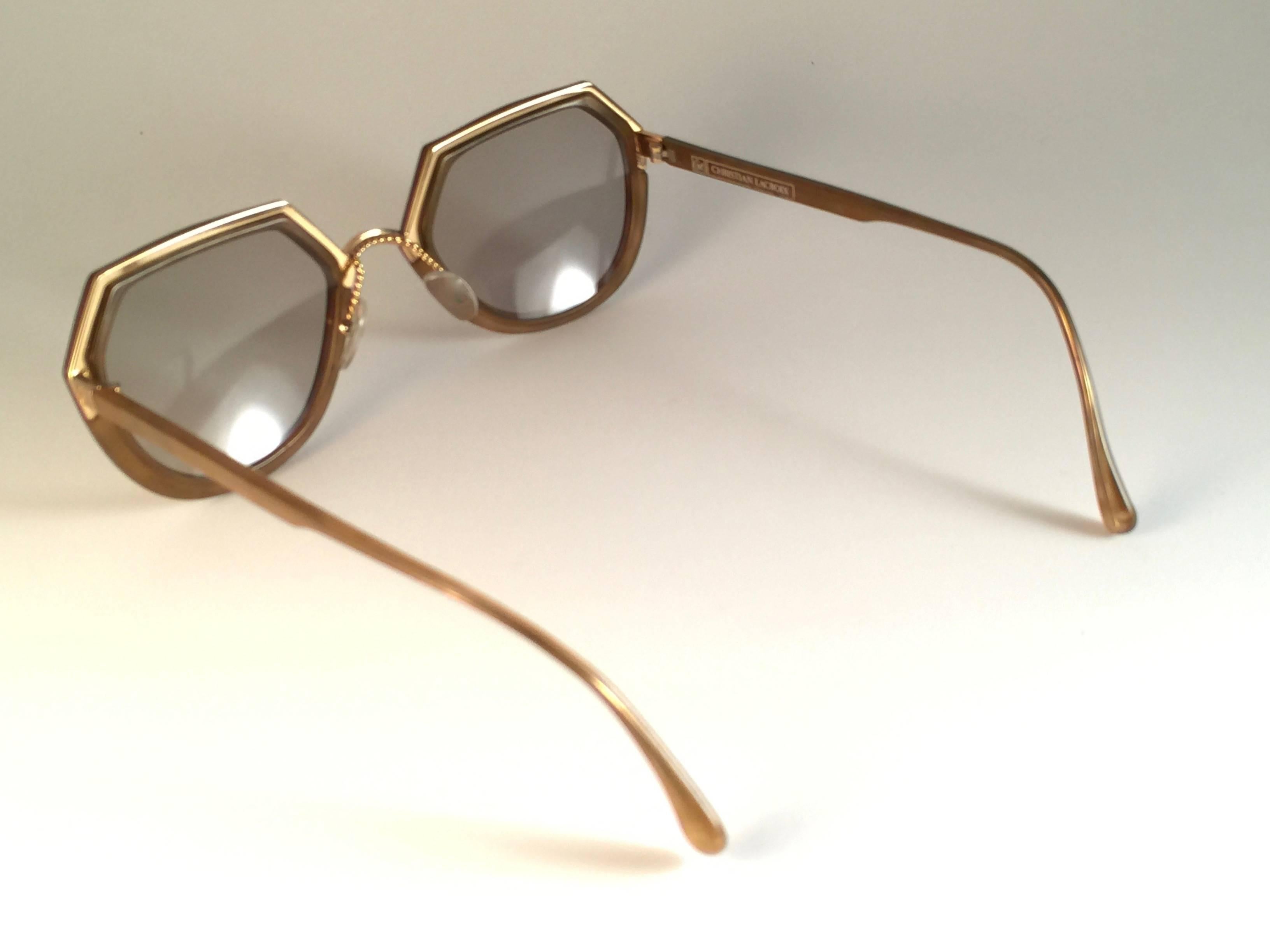 New Vintage Christian Lacroix Ocre Gold Accents 1980 France Sunglass In New Condition For Sale In Baleares, Baleares