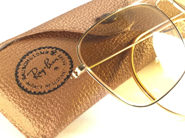 New Vintage Ray Ban Caravan Gold Ambermatic Lenses 1970's B&L