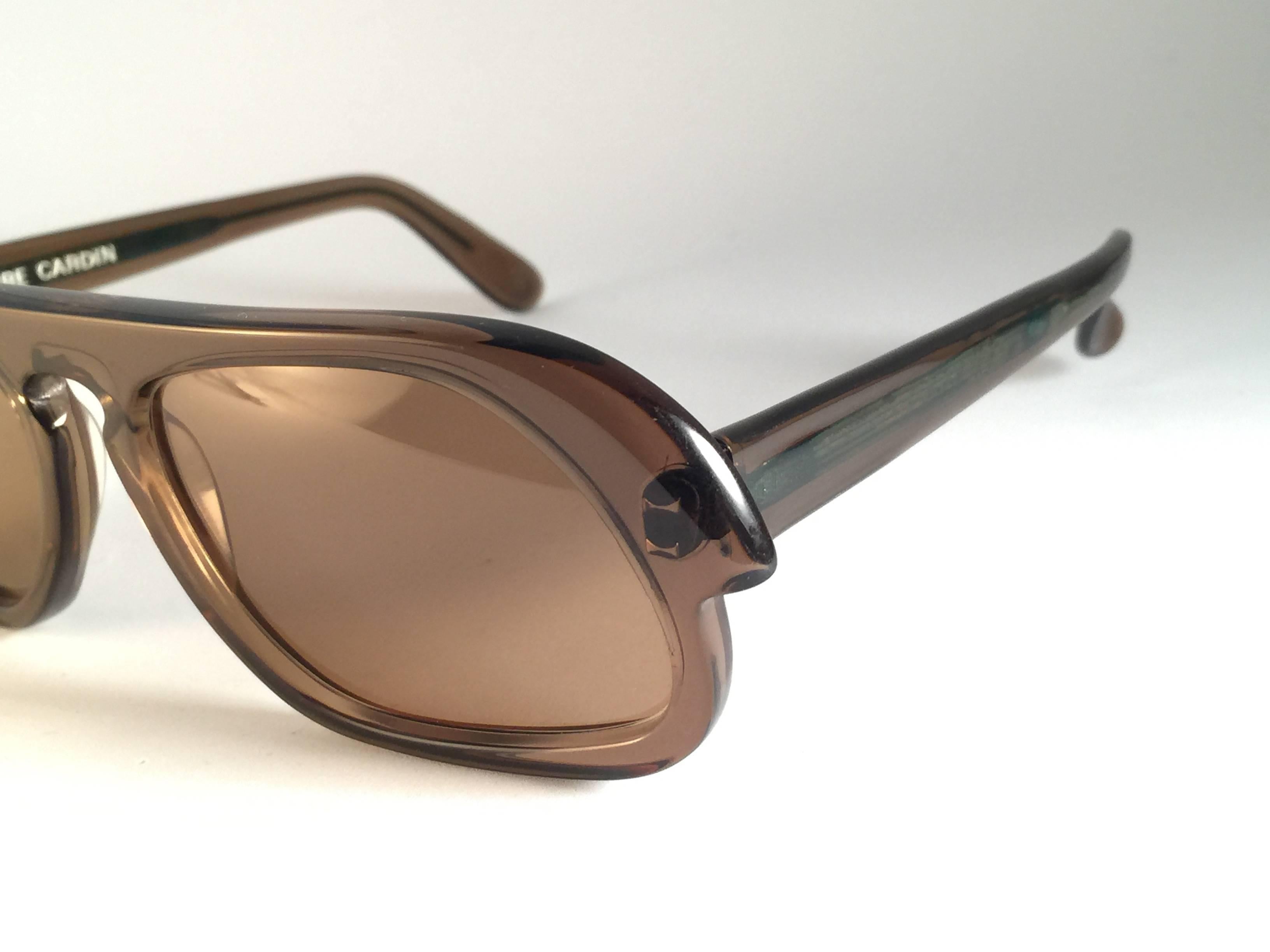 New Vintage Rare Pierre Cardin Brown Solid Lens 1960's sunglasses In New Condition For Sale In Baleares, Baleares