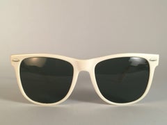 Ray Ban The Wayfarer II grandes lunettes de soleil blanches à monture G15 Ray Ban, États-Unis, années 80