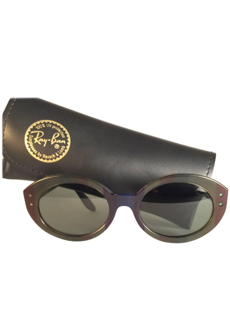 Mint Vintage Ray Ban Bewitching Multicolour Oval Grey Lenses Sunglasses In Excellent Condition For Sale In Amsterdam, Noord Holland