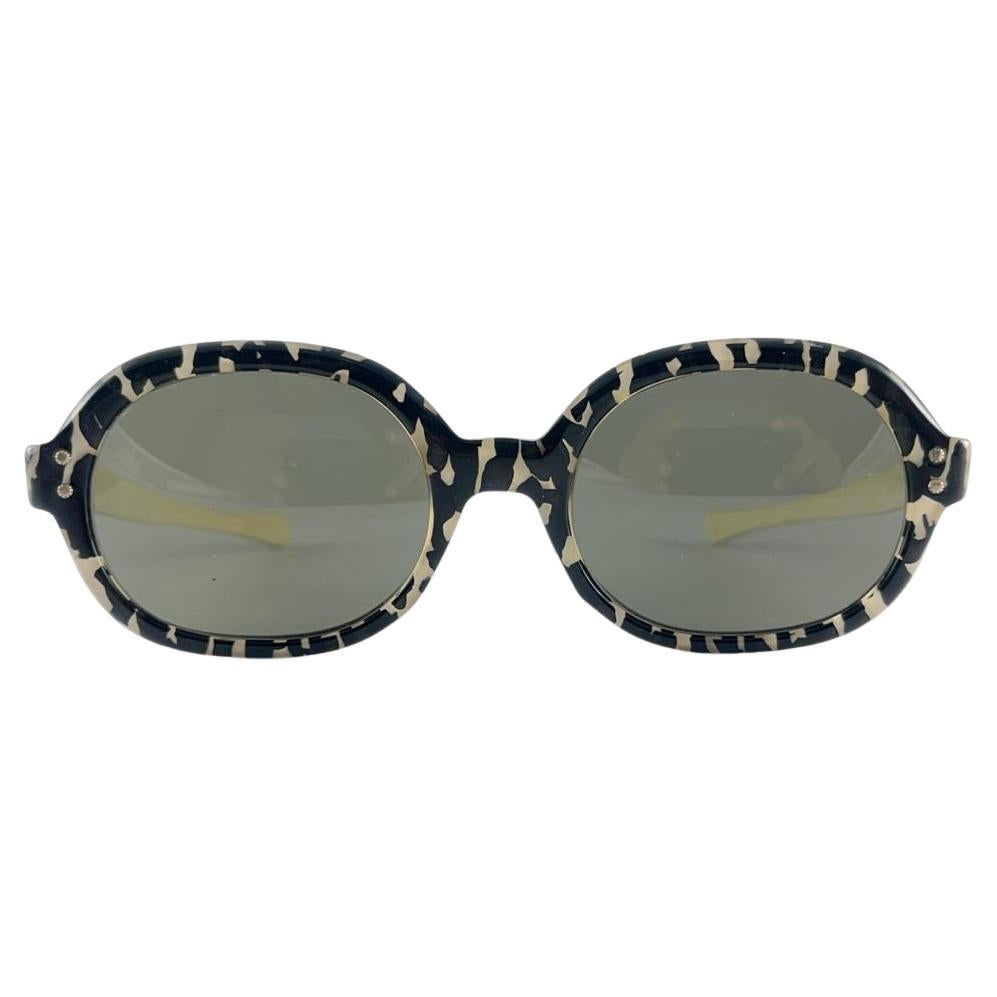 Mint Vintage May "Zebra" Pattern Oval Frame Grey Lenses 60'S Usa Sunglasses For Sale