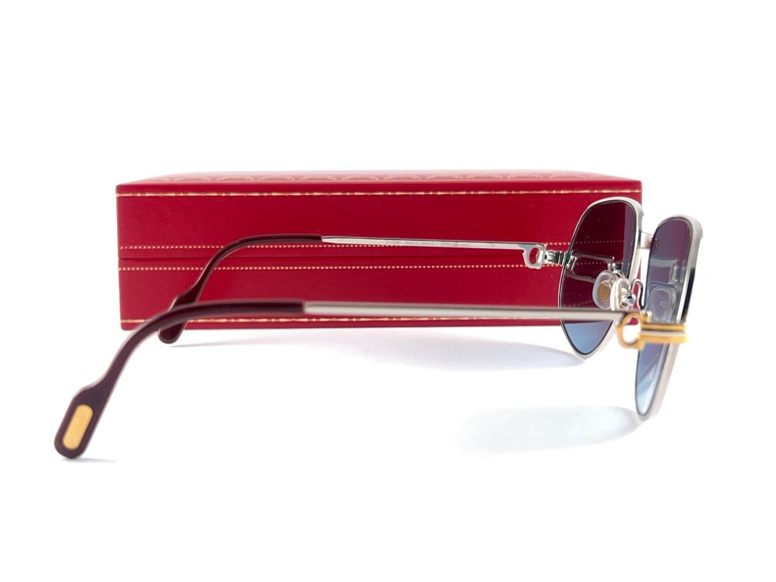 Women's or Men's Cartier Vintage Romance Vendome 56mm Platinum France Sunglasses For Sale