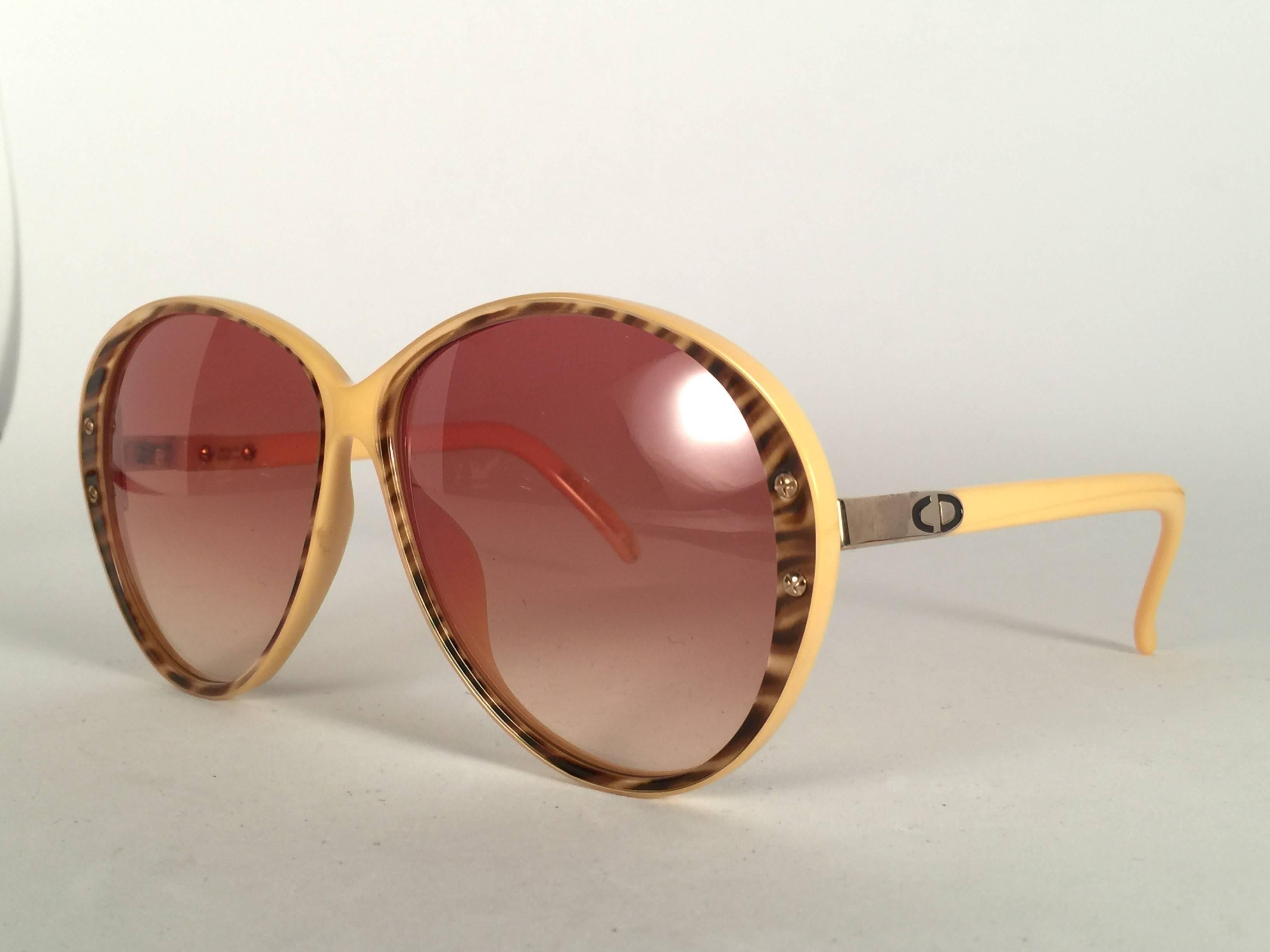 dior 30 montaigne sunglasses ivory