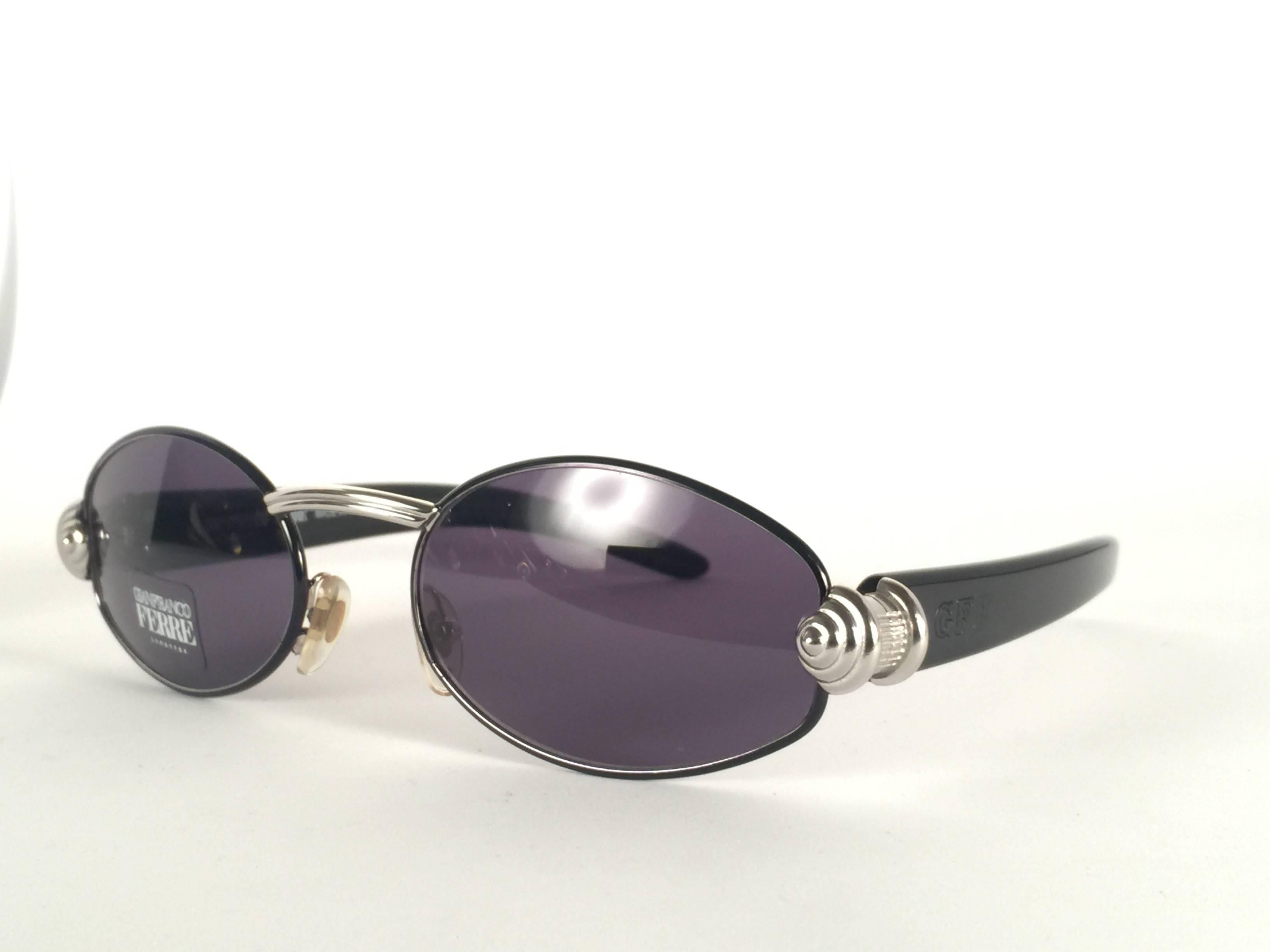 Women's New Vintage Gianfranco Ferre Oval 1990's Made in Italy Sunglasses