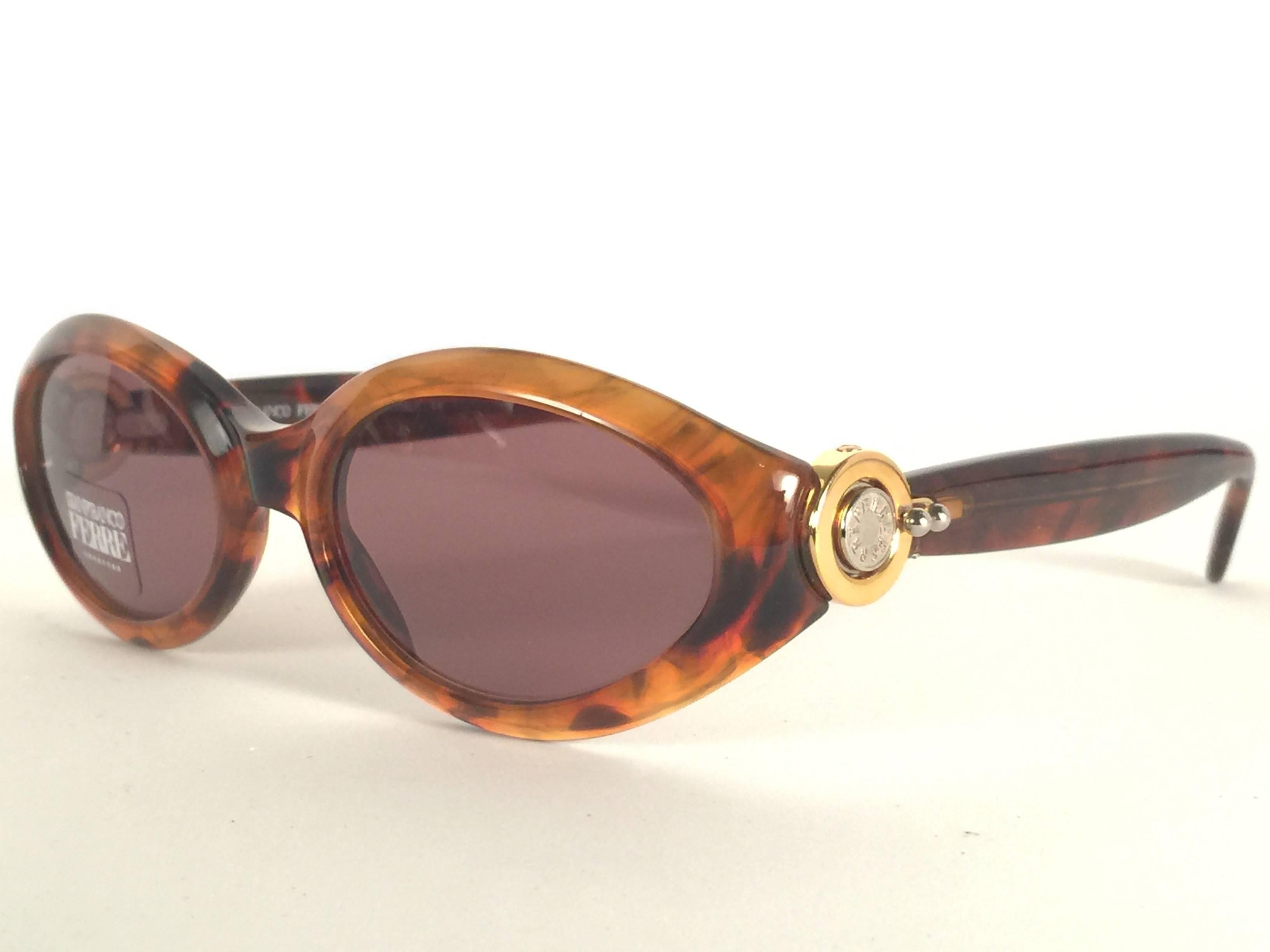 Black New Vintage Gianfranco Ferré Tortoise 1990's Made in Italy Sunglasses For Sale
