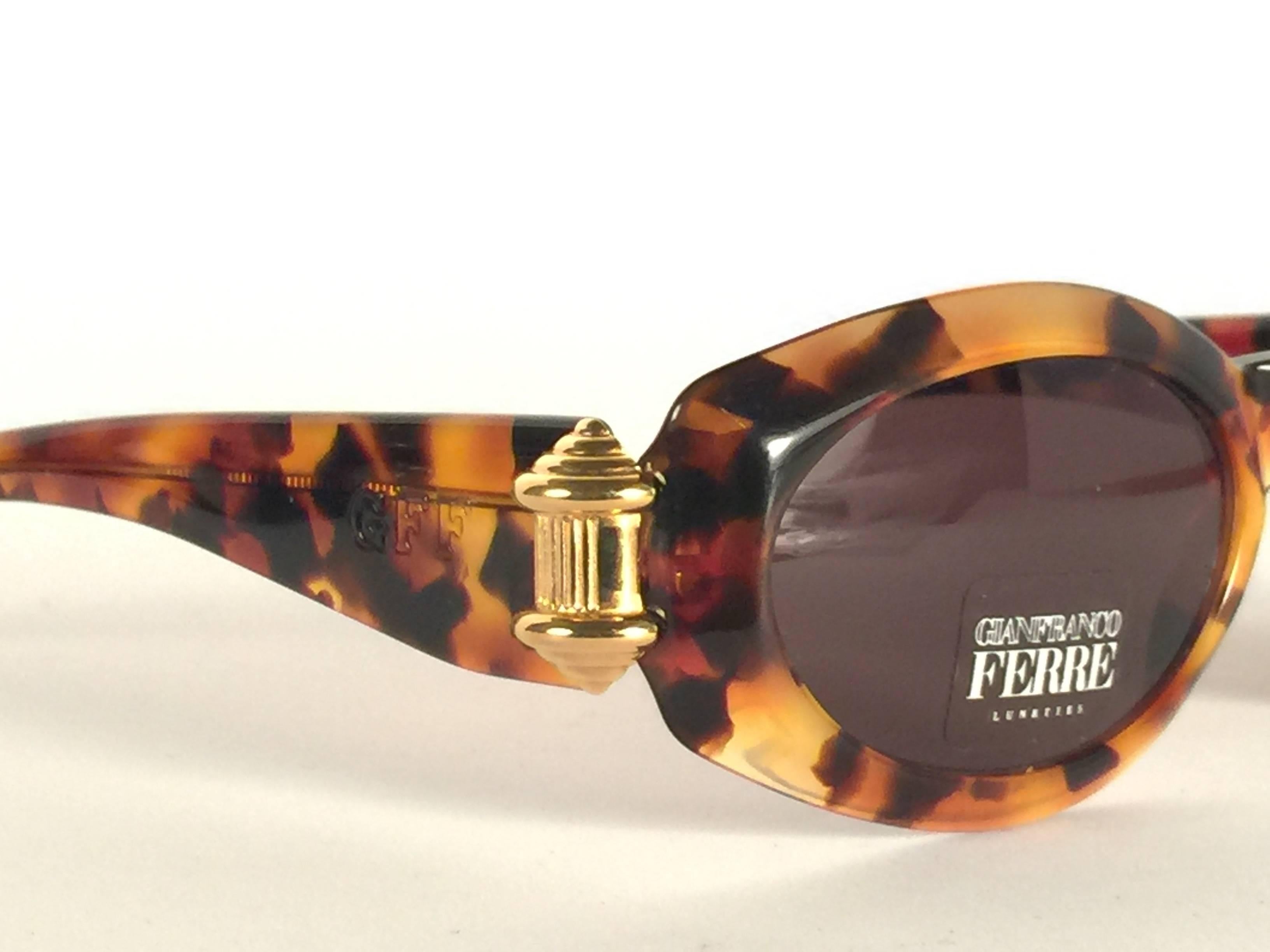 Women's or Men's New Vintage Gianfranco Ferré Tortoise & Gold 1990's Made in Italy Sunglasses