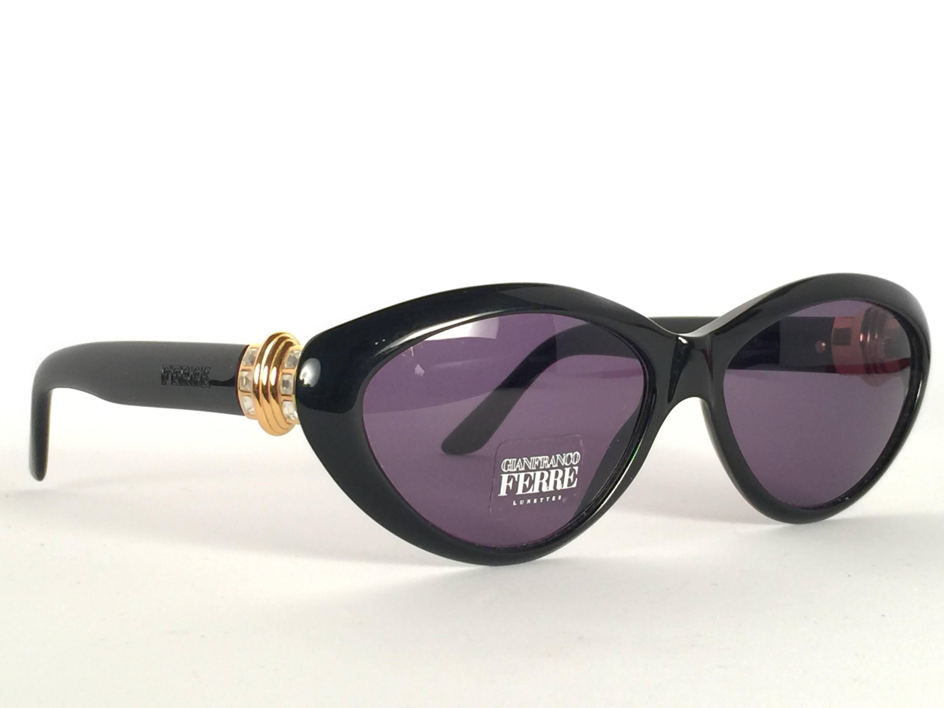 Neue Vintage Gianfranco Ferré Schwarz & Strass 1990er Jahre Made in Italy Sonnenbrille im Zustand „Neu“ im Angebot in Baleares, Baleares
