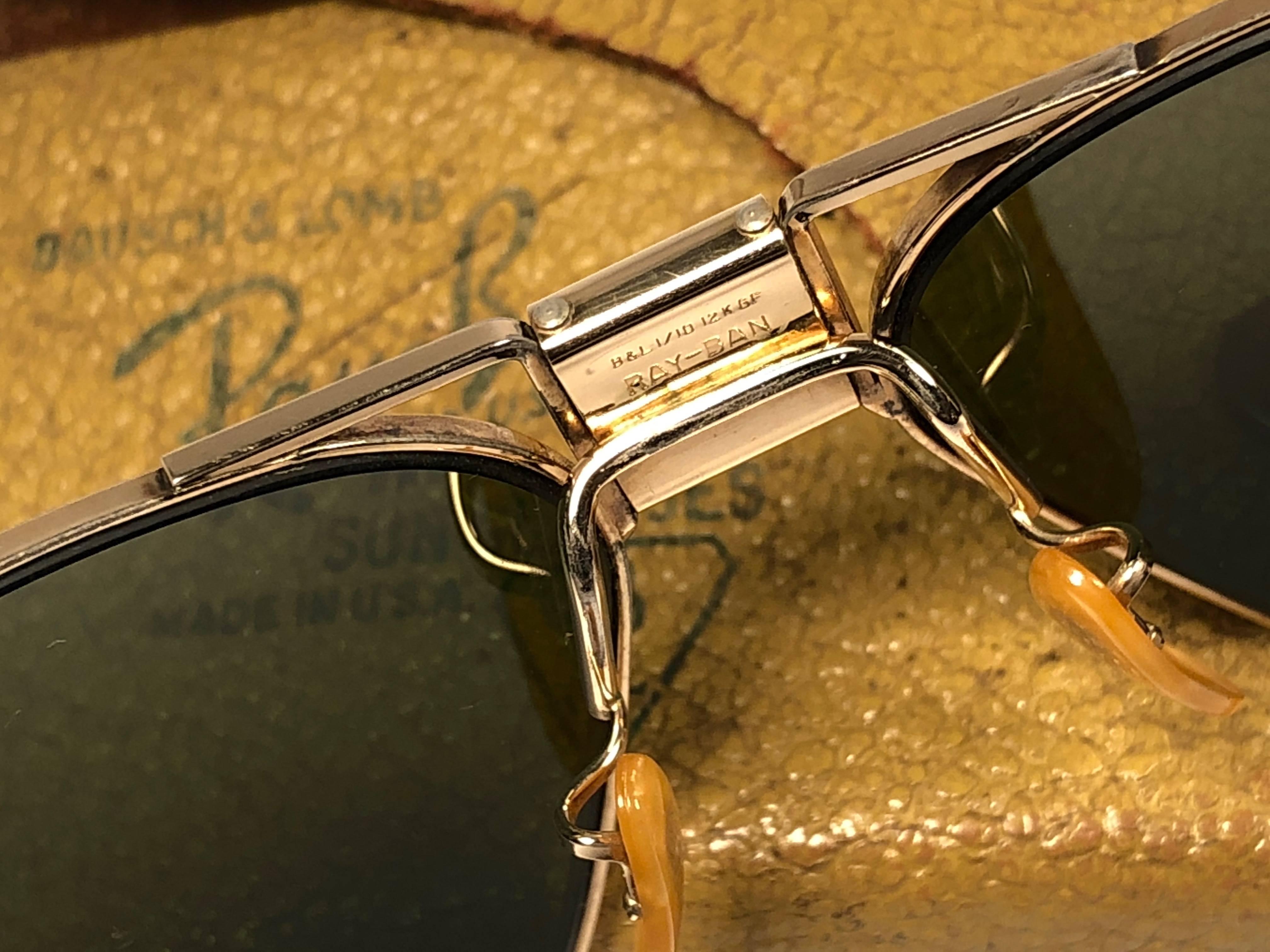 Brown Ultra Rare 1940's Bausch & Lomb Ray Ban Classic Hinged Gold Filled Sunglasses  For Sale