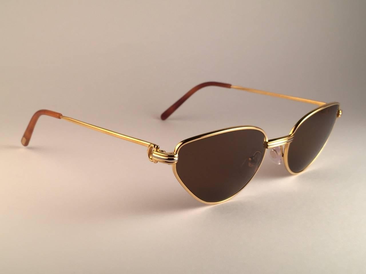  Lunettes de soleil Cartier Rivoli Vendome 56mm œil de chat plaqué or, France Pour femmes 