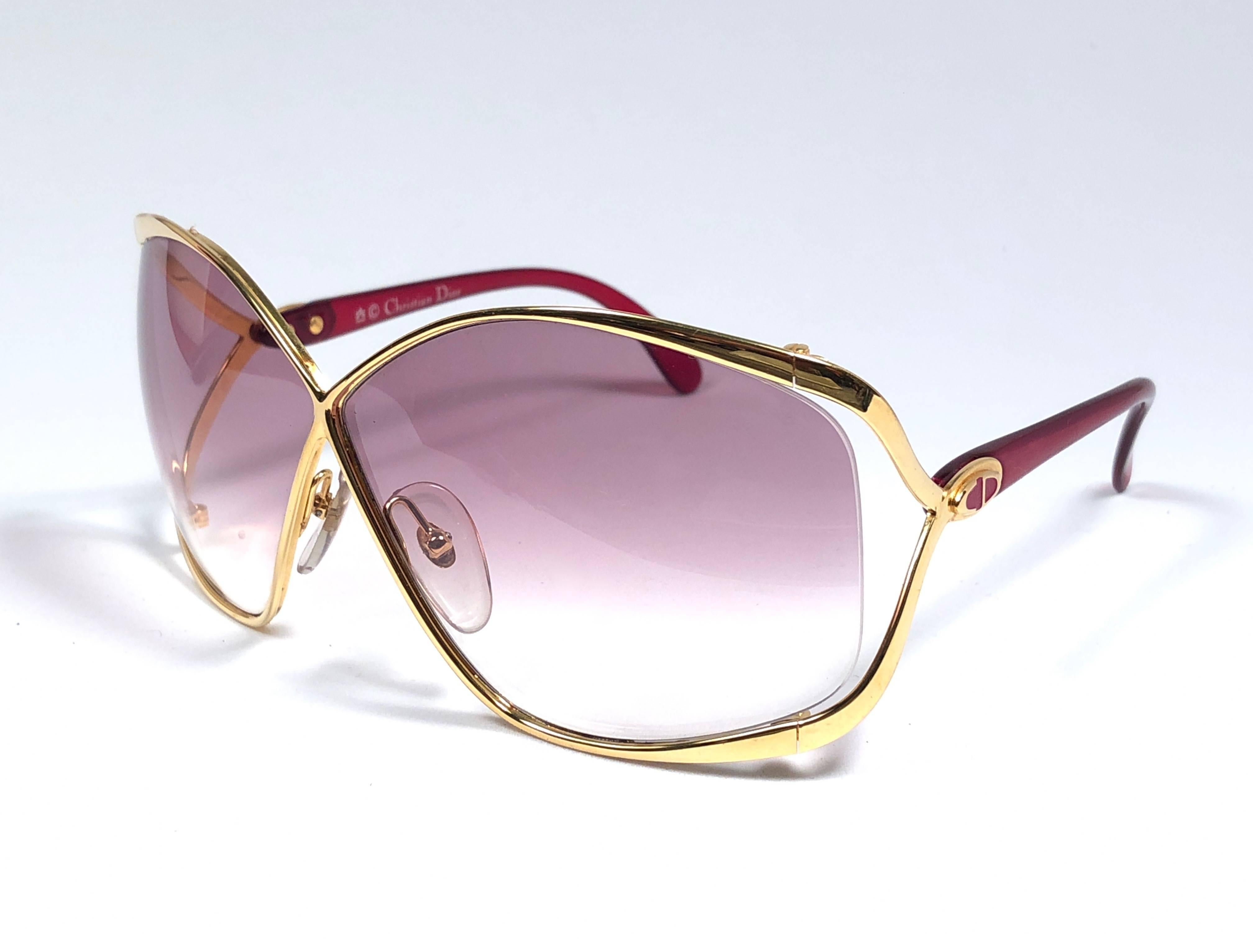 New Vintage Christian Dior 2056 43 Butterfly Gold & Red Sunglasses  In New Condition In Baleares, Baleares