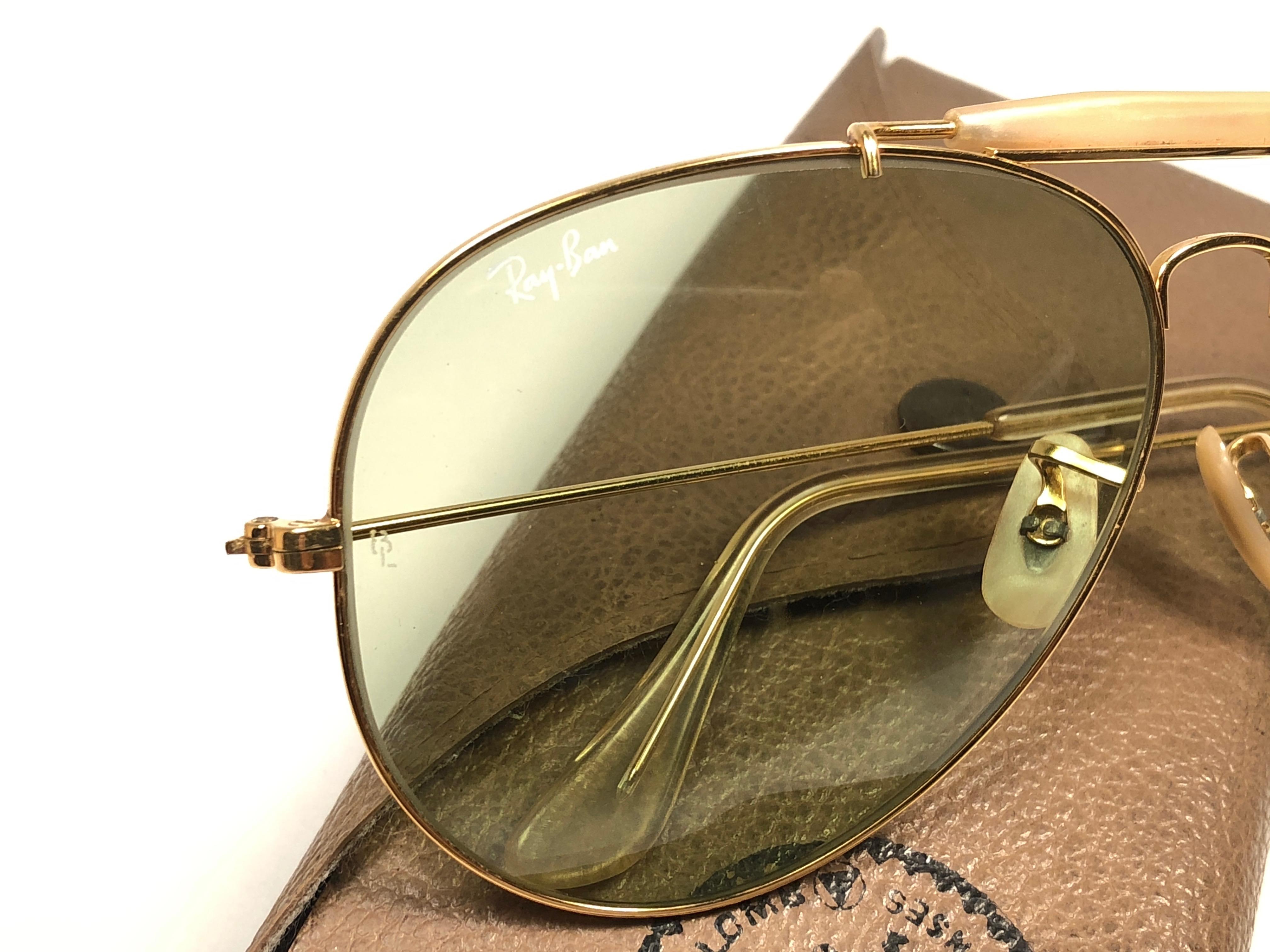 Mint Ray Ban Vintage Aviator Gold Grün Gläser 62Mm B / L Sonnenbrille:: 1970er für Damen oder Herren