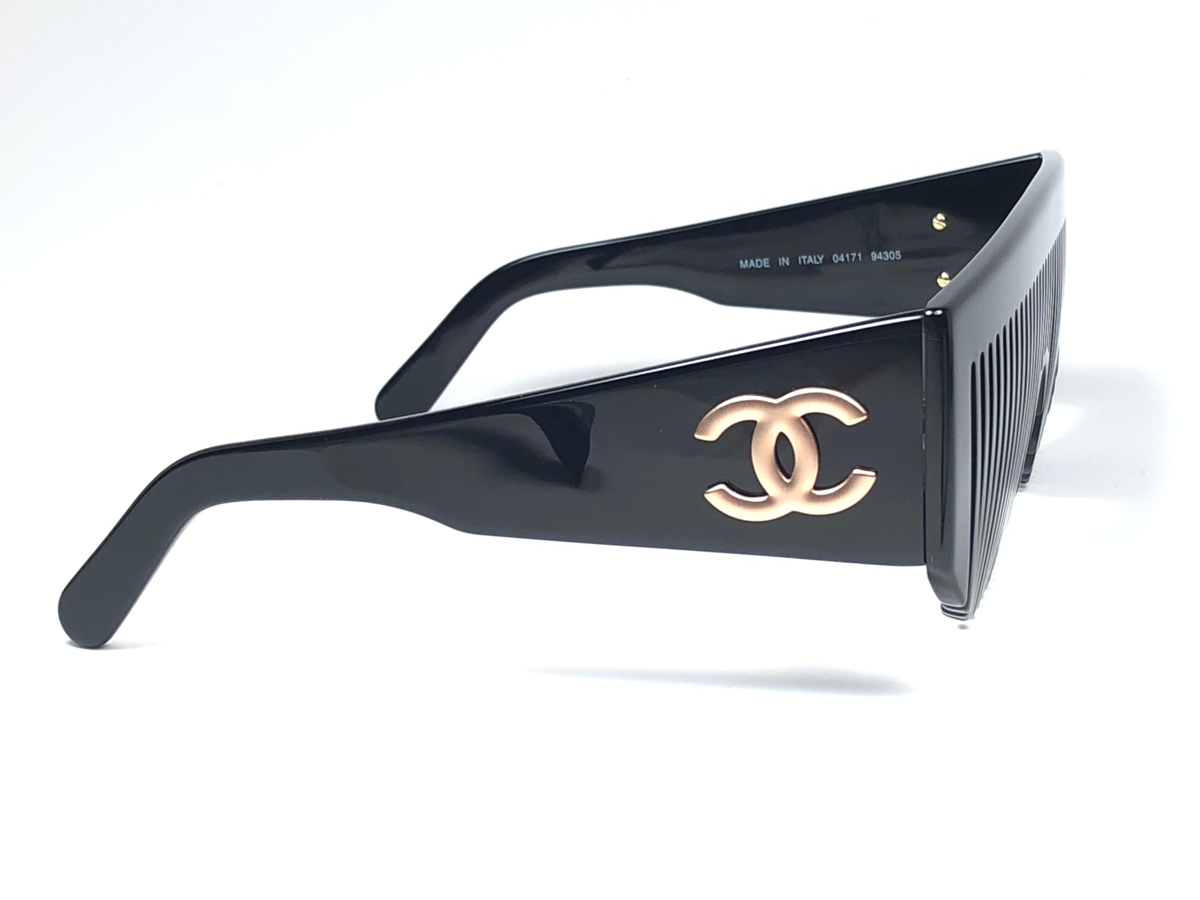 Vintage Chanel Vintage Black Comb Made In Italy Sunglasses 1993 3