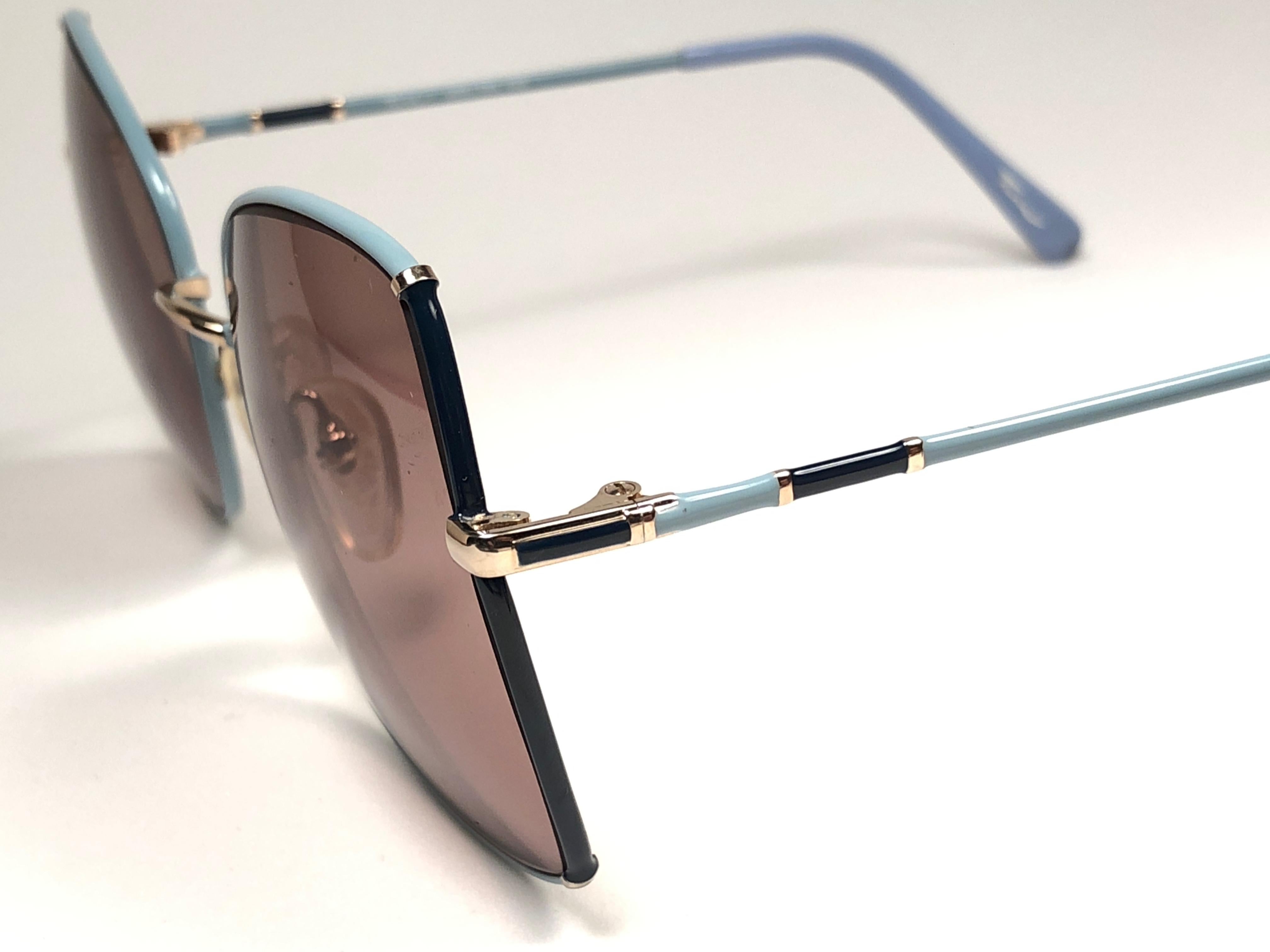 Vintage Tura 1970's  Blue Oversized Japan 1980 Sunglasses In Excellent Condition For Sale In Baleares, Baleares