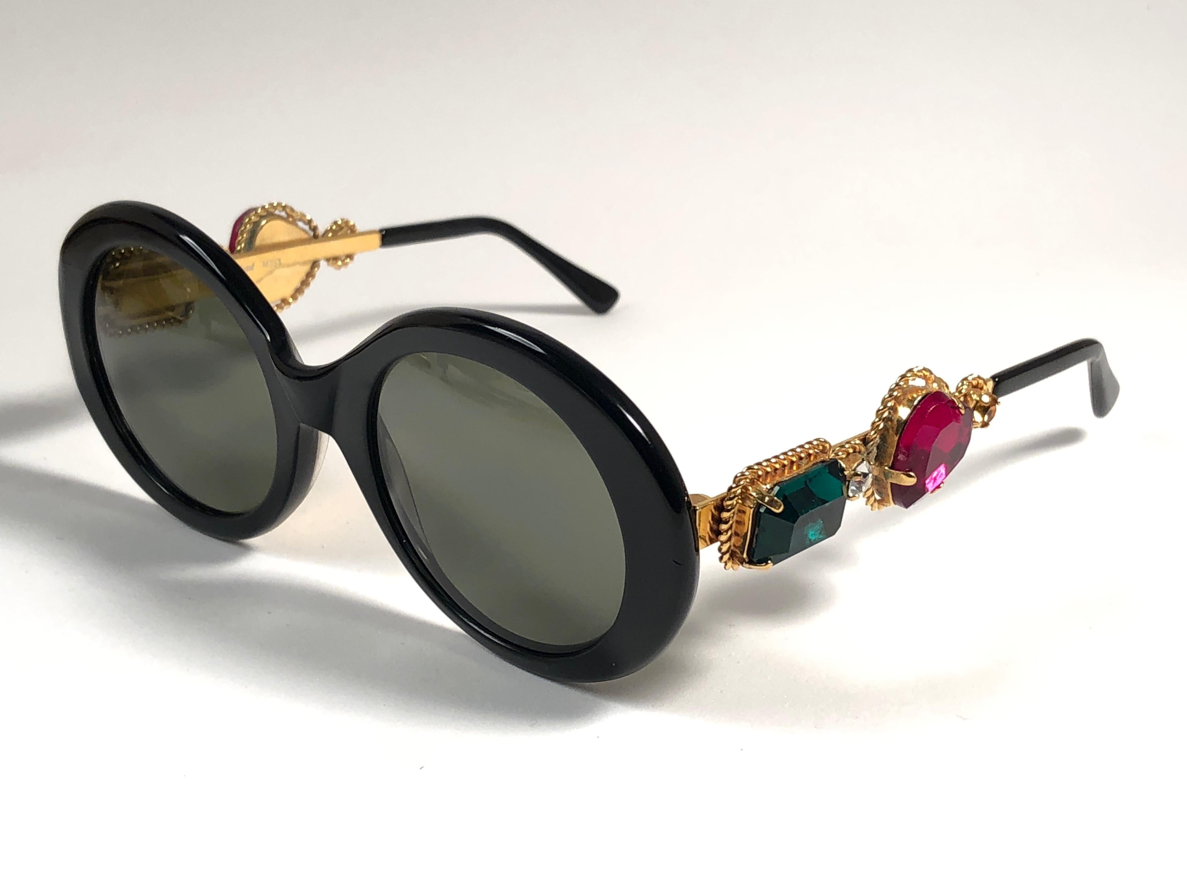 Moschino by Persol M253 Schwarze, juwelenbesetzte Lady Gaga-Sonnenbrille im Vintage-Stil, 1990 im Zustand „Neu“ im Angebot in Baleares, Baleares