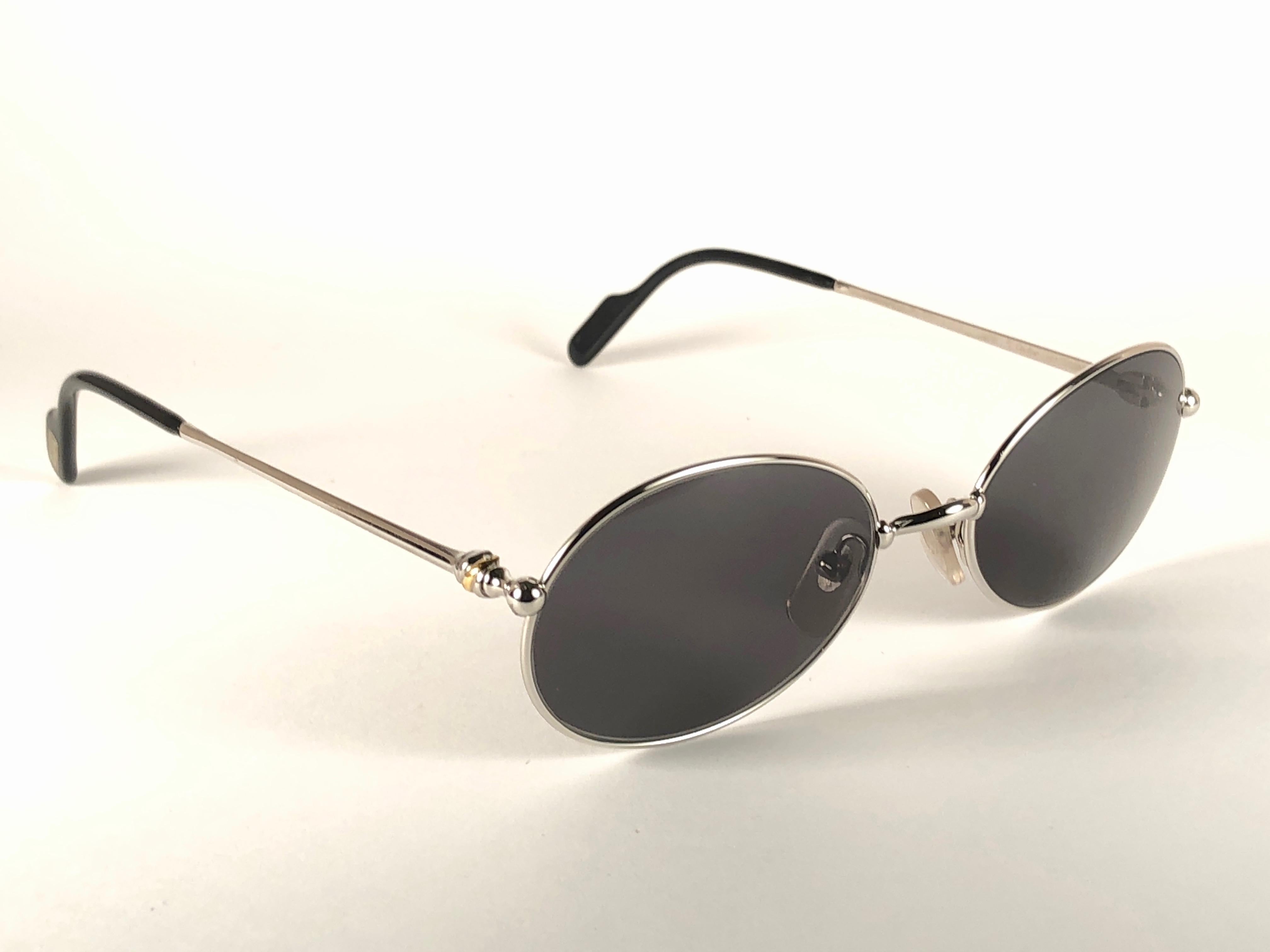 Cartier Vintage Saturne 51MM Platine Solid Grey Lens France Sunglasses, 1990  In New Condition For Sale In Baleares, Baleares