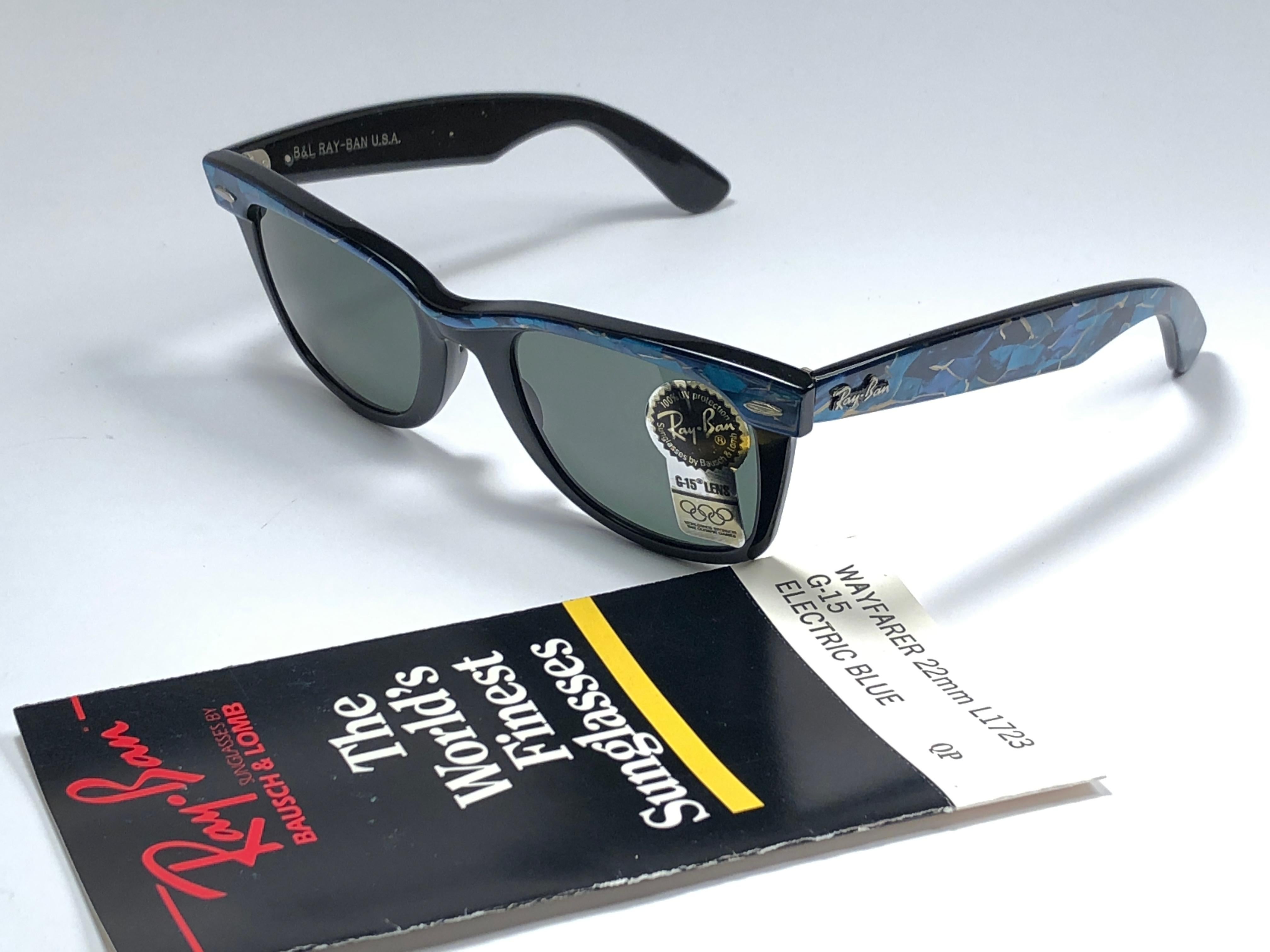 New Ray Ban The Wayfarer Blue / Black B&L G15 Grey Lenses USA 80's Sunglasses In New Condition In Baleares, Baleares