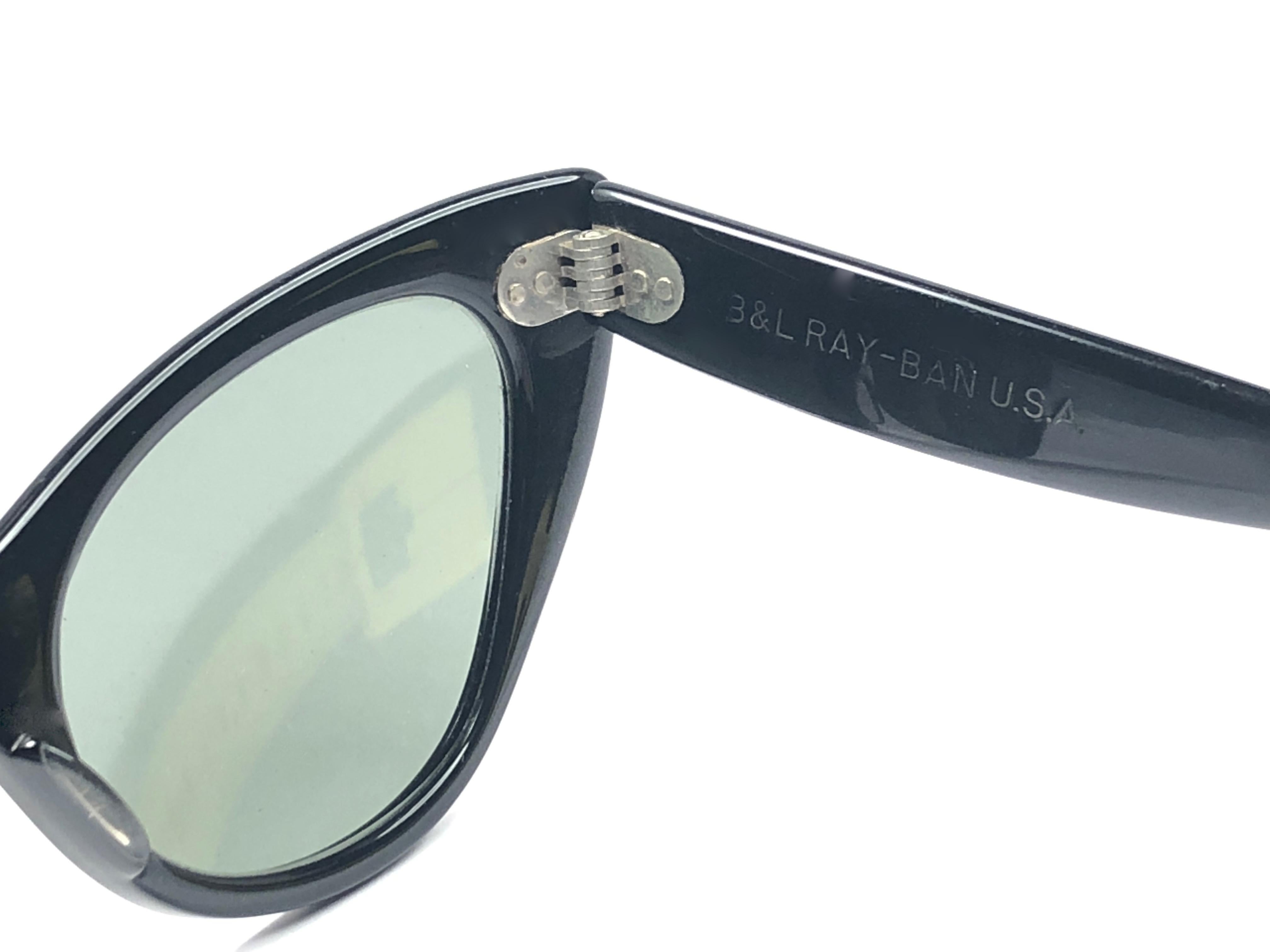 Women's or Men's New Vintage Ray Ban Lisbon Black 1970's G15 Lenses USA Sunglasses
