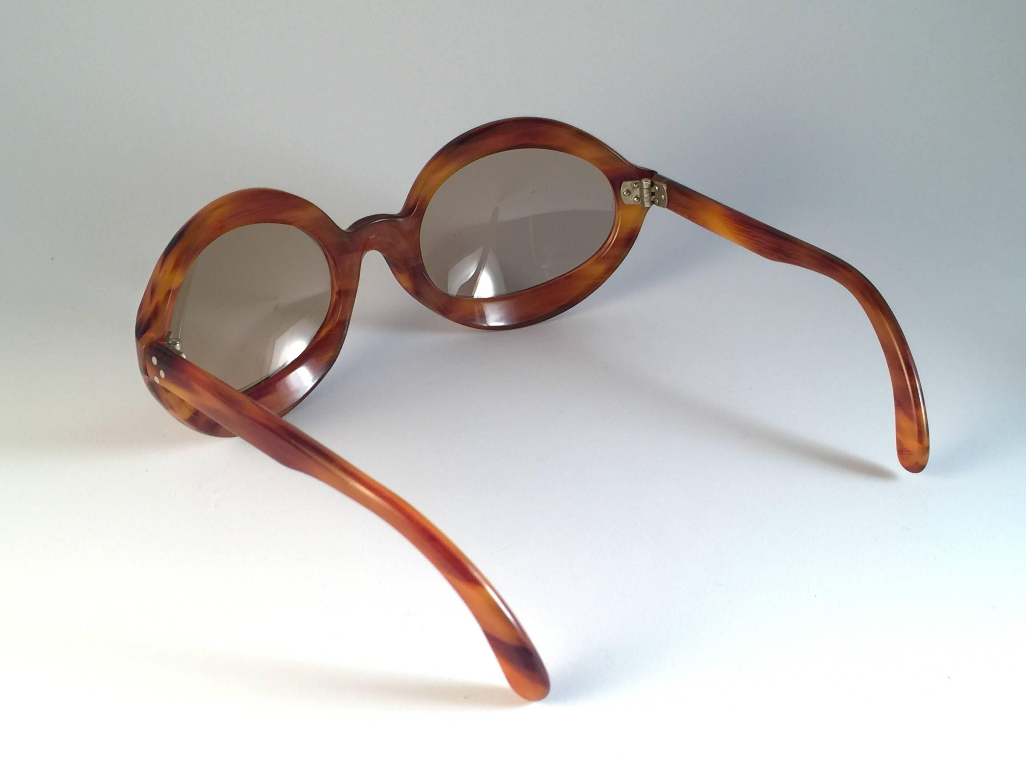 Beige Vintage Pierre Marly Domino Tortoise Avantgarde 1960's Sunglasses