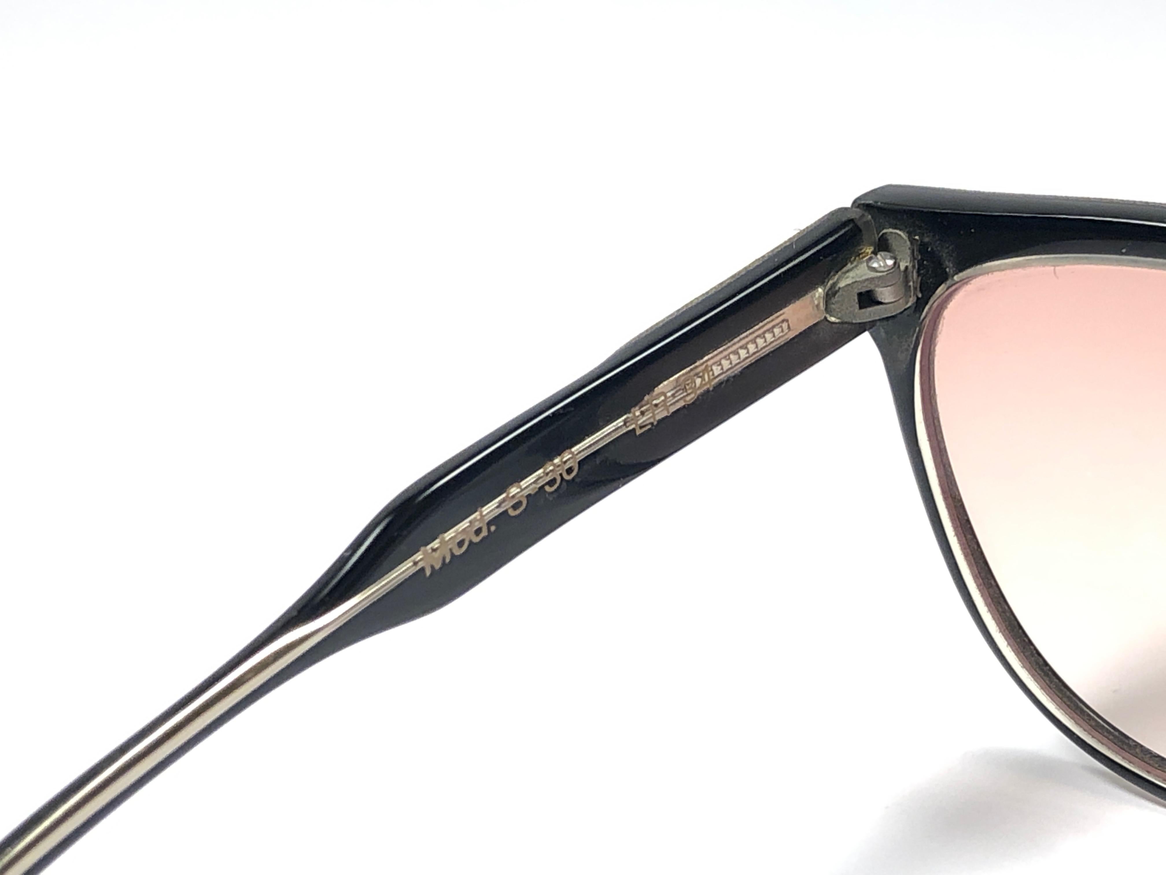Women's New Vintage Robert La Roche Avantgarde Frame Rose Lens 1980 Sunglasses For Sale