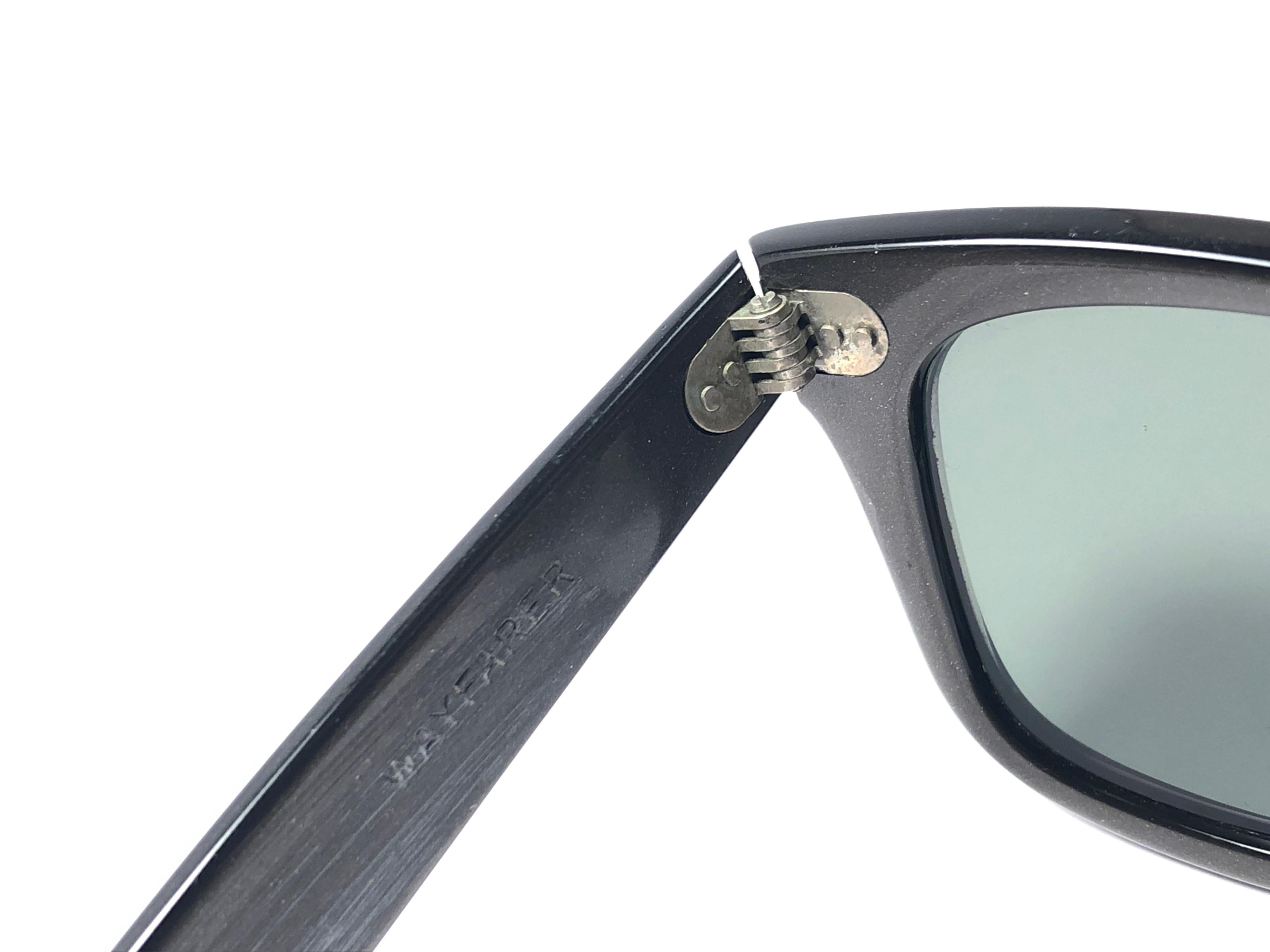 New Ray Ban Wayfarer 1970's Pearl Grey Lenses B&L USA Sunglasses In New Condition In Baleares, Baleares