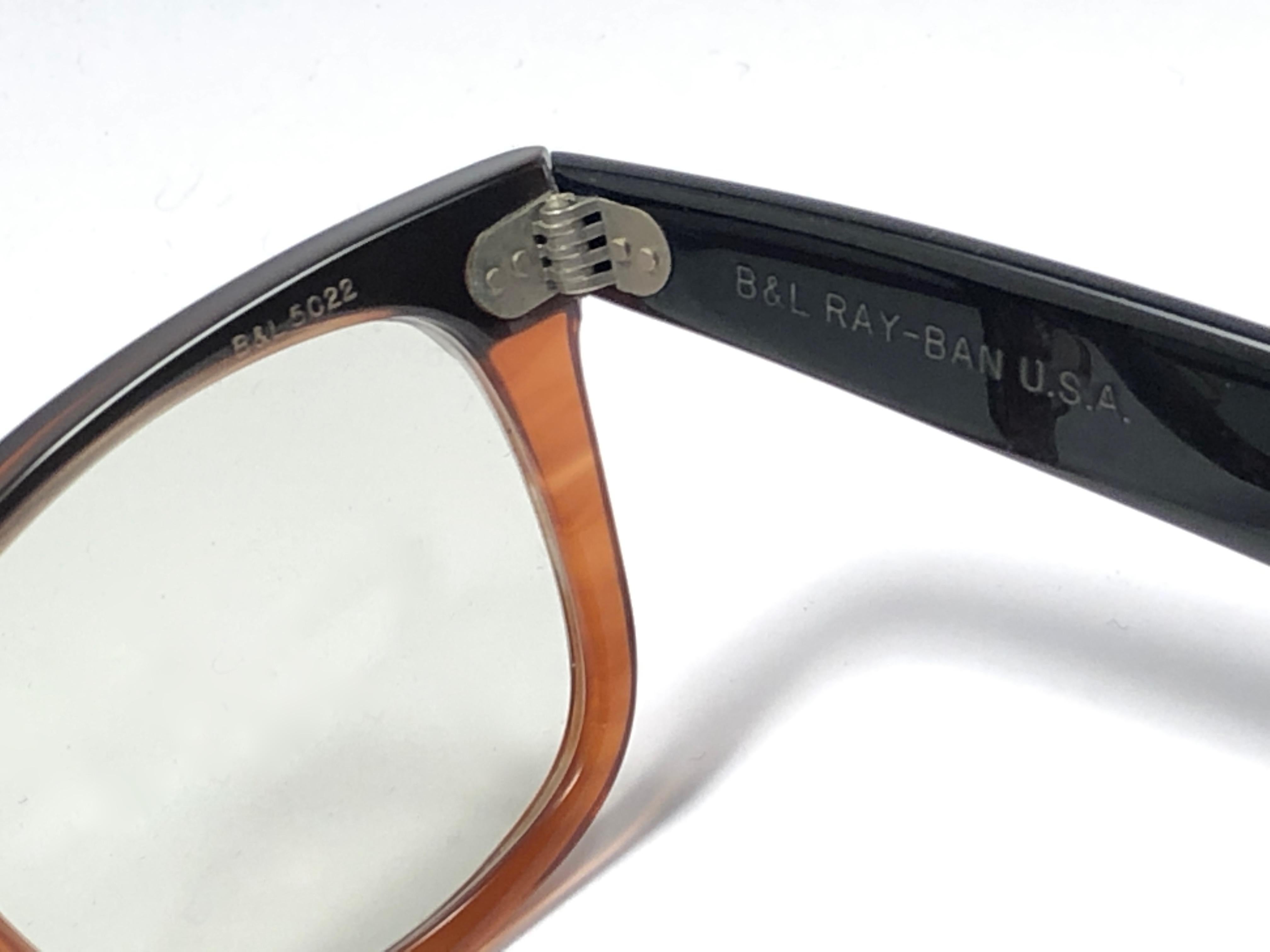 Vintage Mint Ray Ban Wayfarer 1980''s Klassische schwarze & bernsteinfarbene B&L USA Sonnenbrille im Zustand „Hervorragend“ im Angebot in Baleares, Baleares