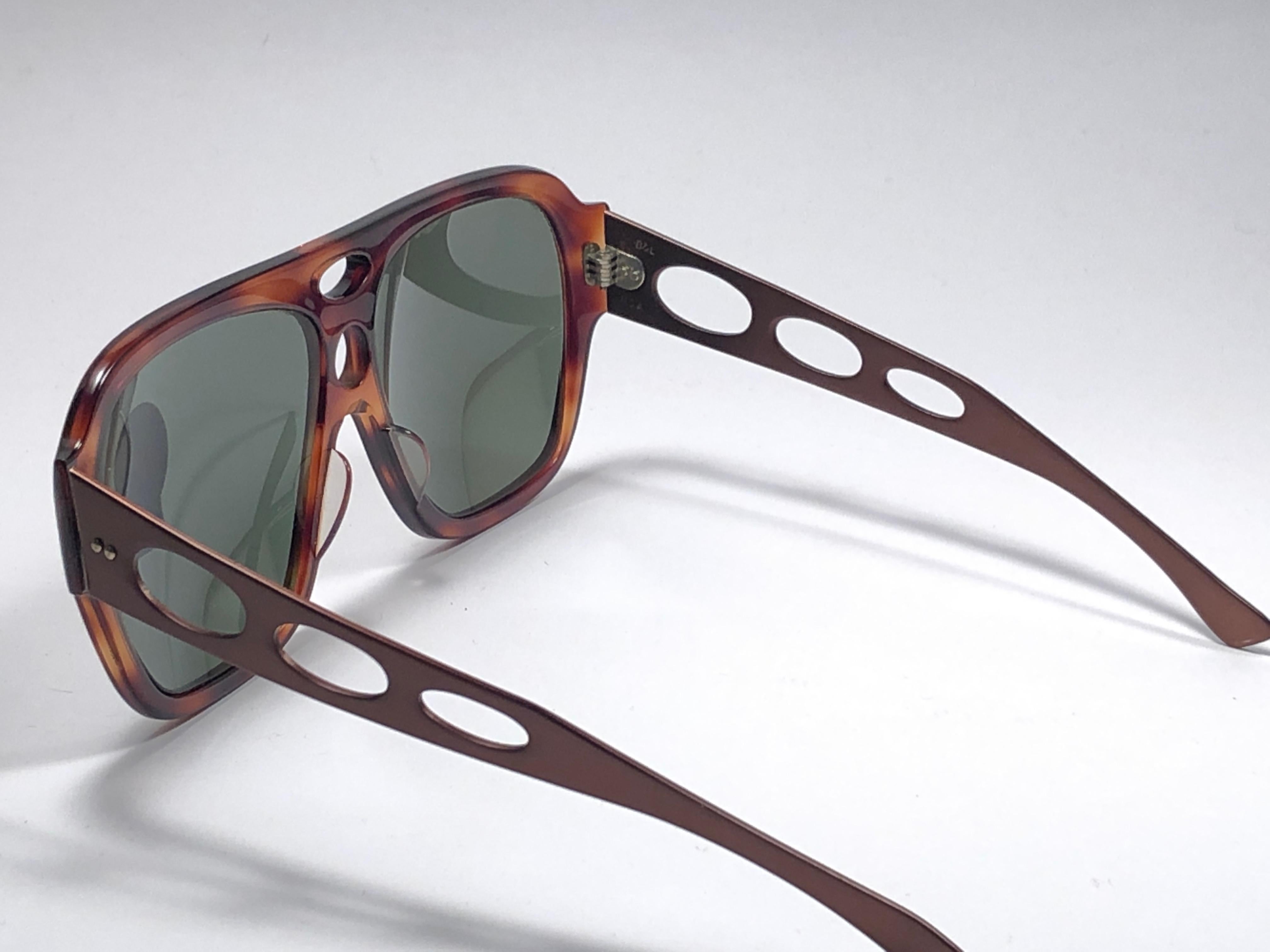 Women's or Men's New Vintage Ray Ban B&L Corrigan II Tortoise Metal Temples Grey Lens Sunglasses 