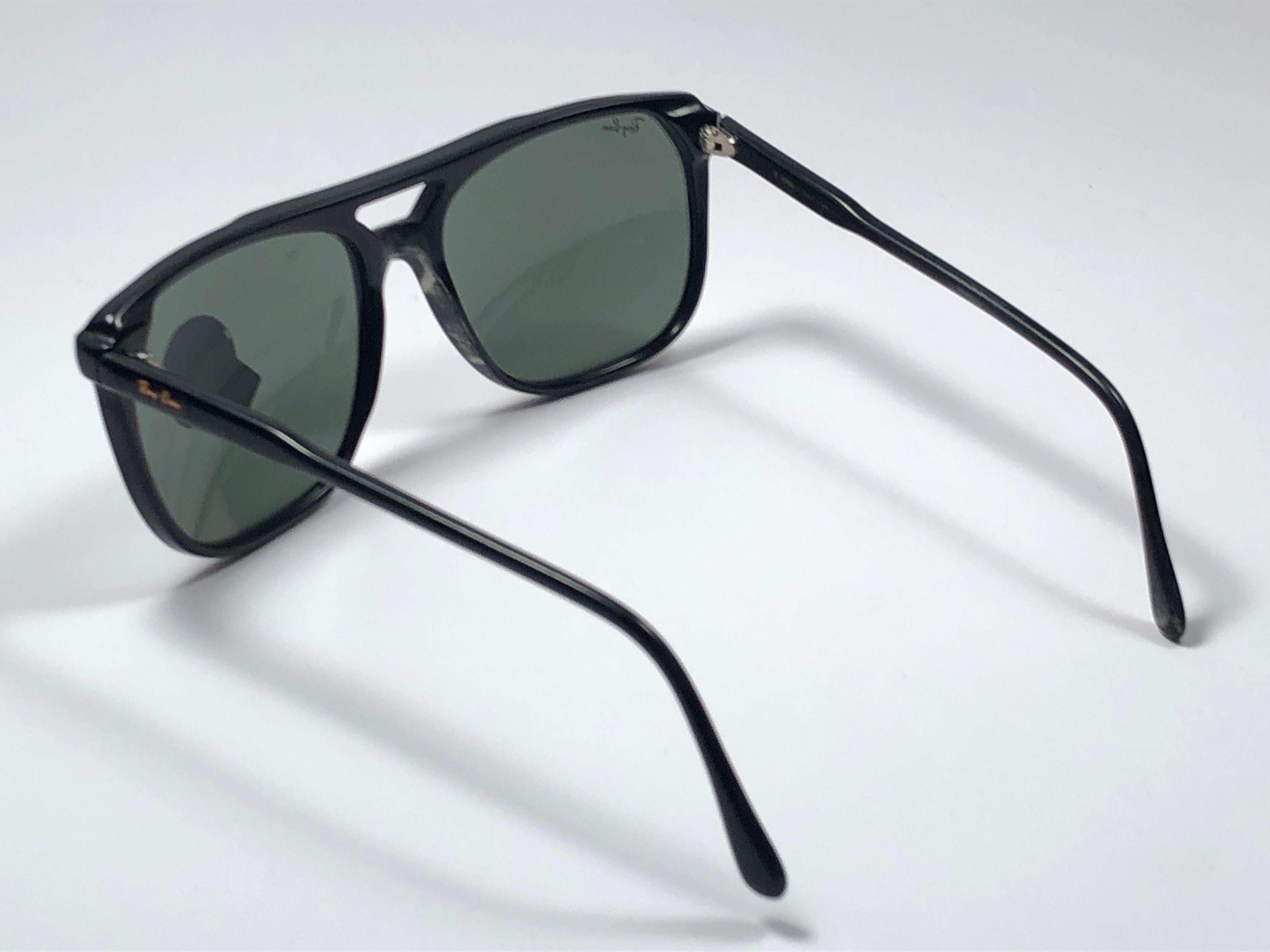 Mint Vintage Ray Ban B&L Style F1 Black Oversized Grey Lens Sunglasses  In Good Condition For Sale In Baleares, Baleares