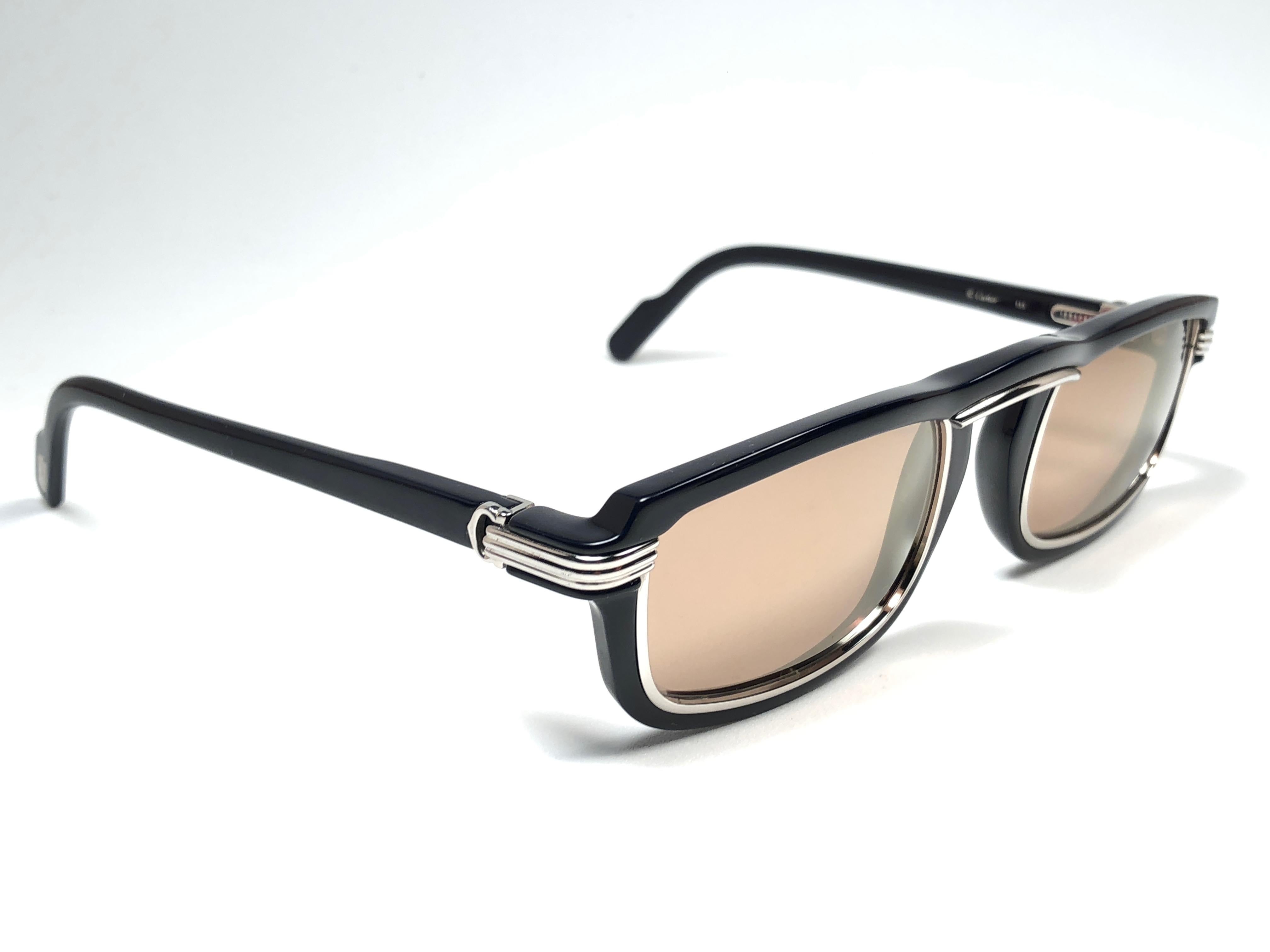 Gris Lunettes de soleil Cartier Vintage Vertigo Deep Blue et Platinum 54MM:: France 1991