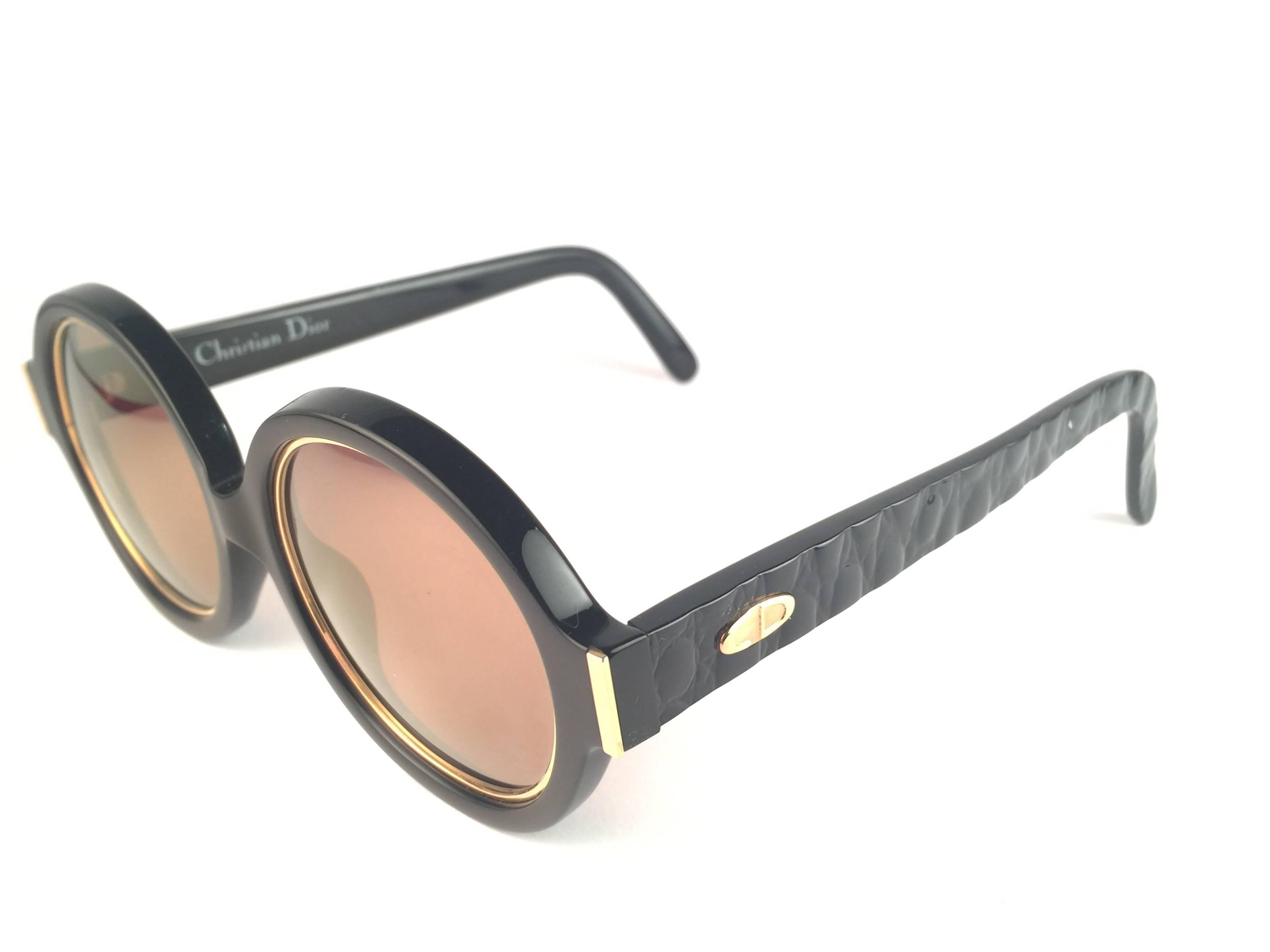 New Vintage Christian Dior 2446 90 Patent Black Round Optyl Sunglasses In New Condition In Baleares, Baleares