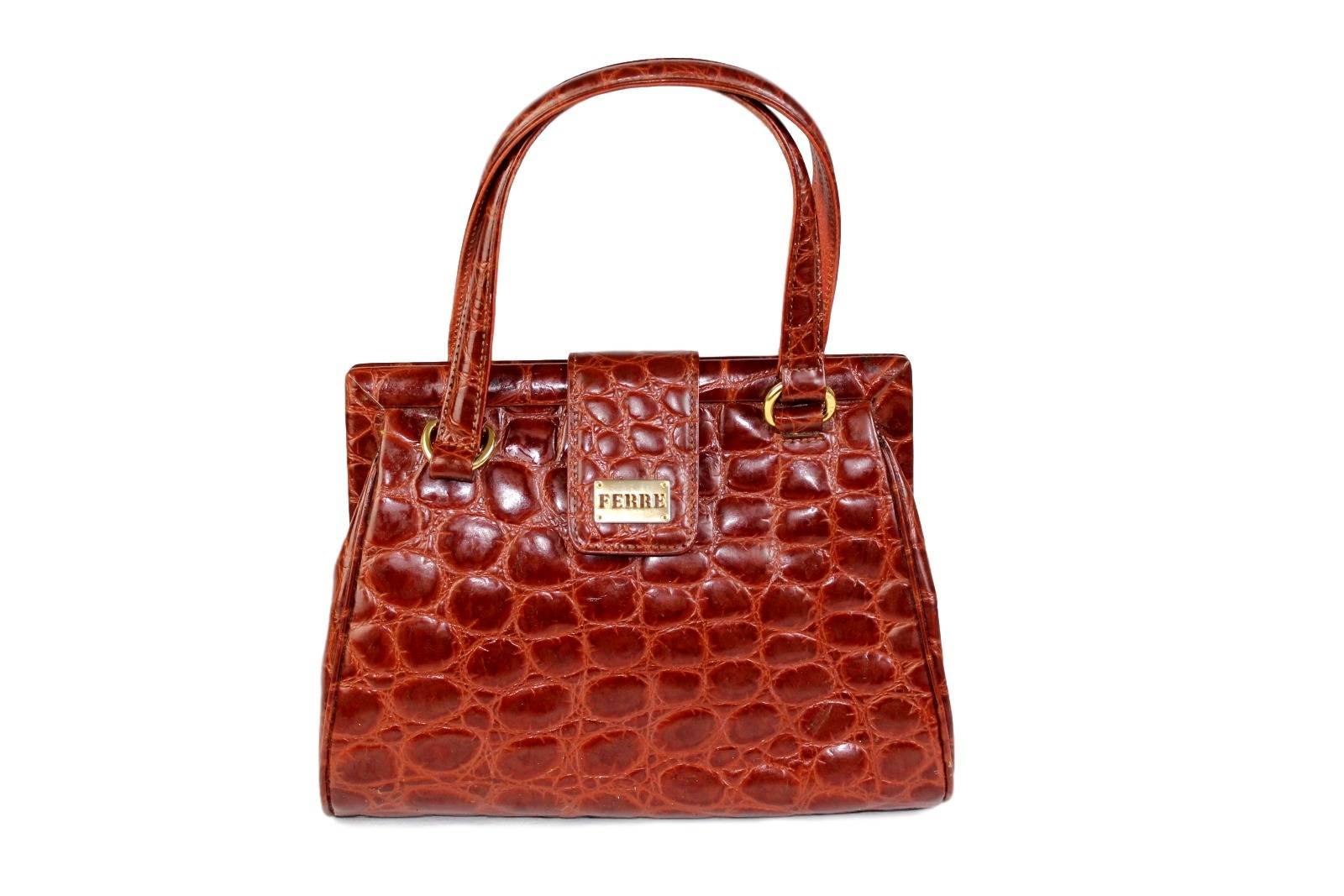 Gianfranco Ferrè Doctor Brown Calfskin Leather Croc Embossed Italian Hand Bag In Excellent Condition In Brindisi, IT