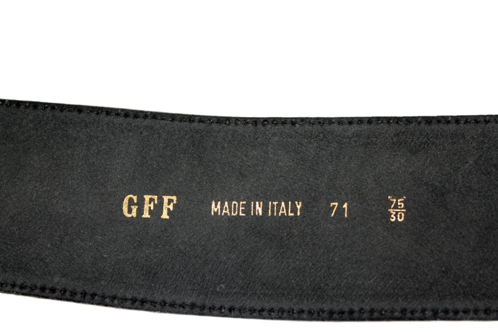 1980s Gianfranco Ferrè Black Snackeskin Belt Golden Buckle For Sale 3