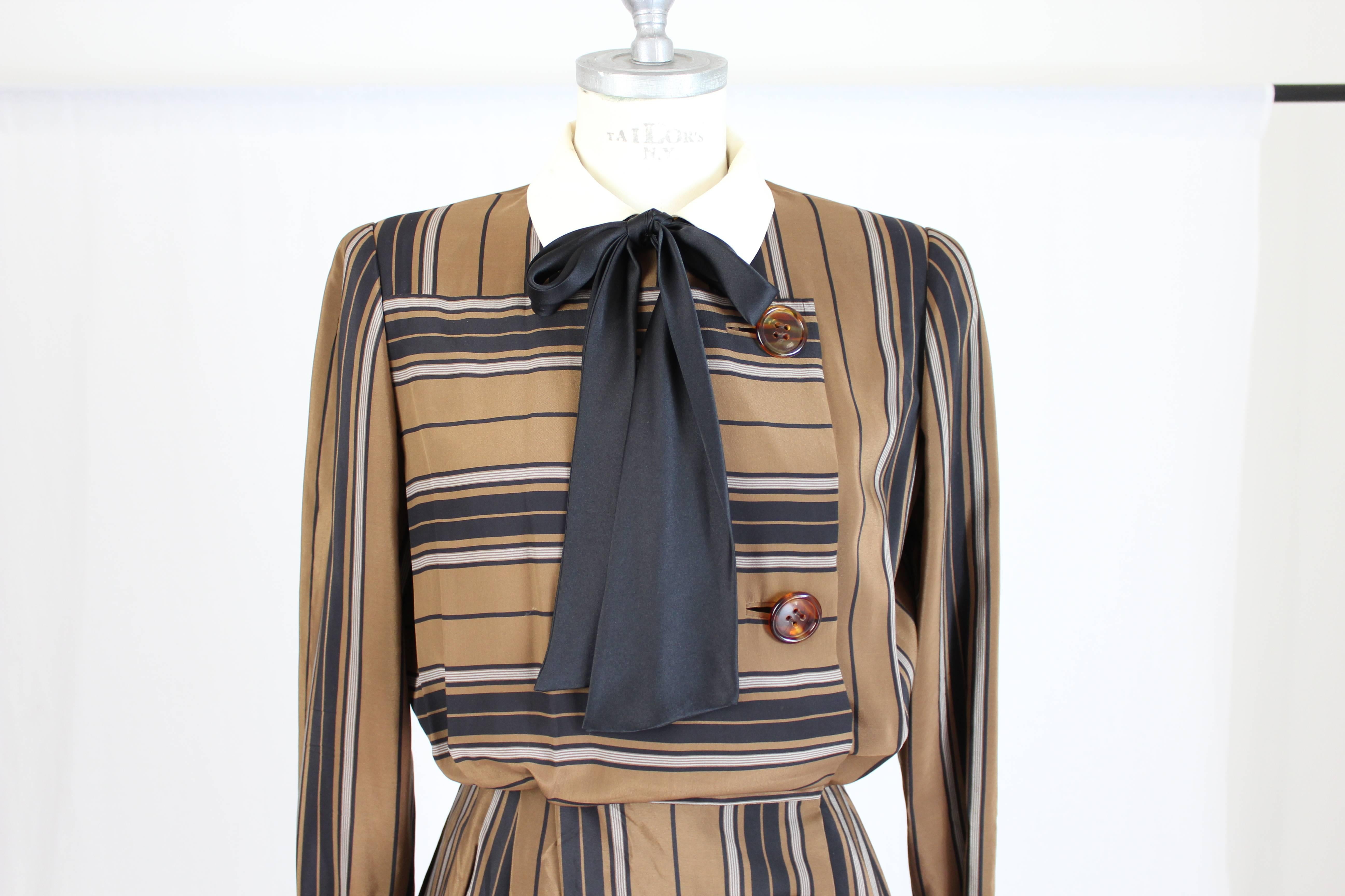 1980s Salvatore Ferragamo Brown and Black Silk Empire Waist Dress In Excellent Condition In Brindisi, IT