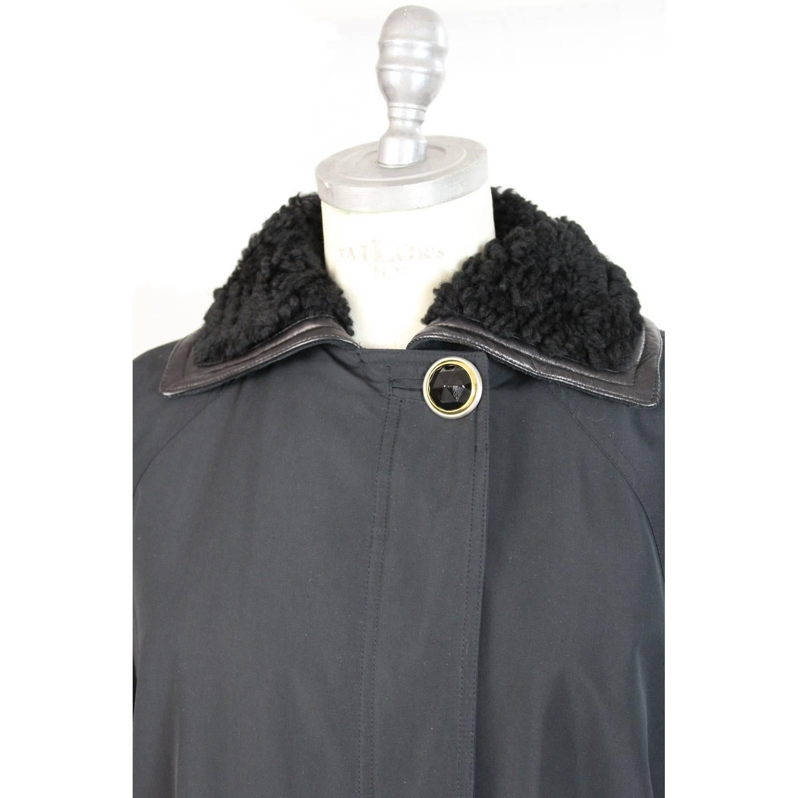 1980s Gianni Versave Black Raincoat Waterproof Shearling & Leather Neck For Sale 1
