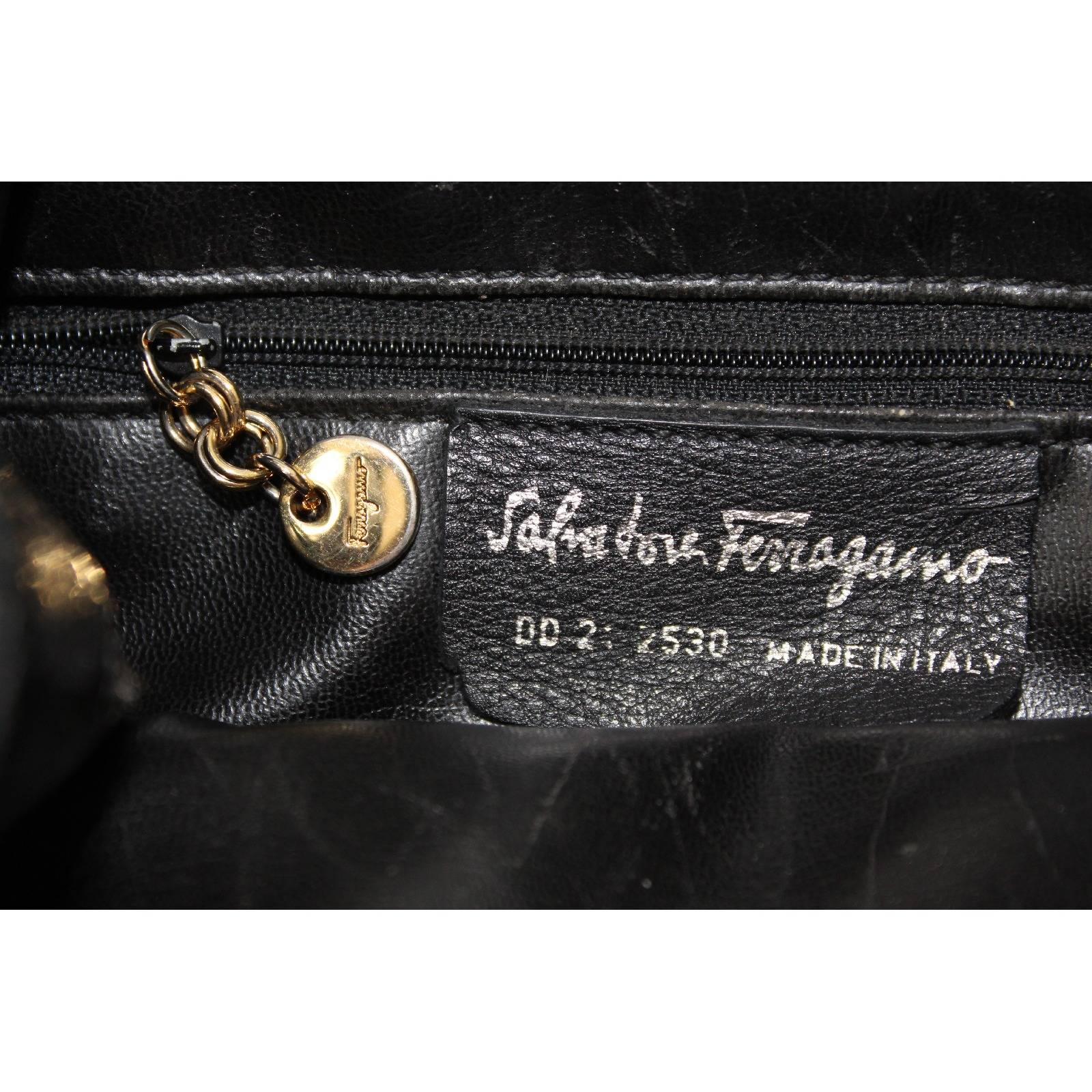Salvatore Ferragamo Bucket Black Python Snake Skin Leather Italian Shoulder Bag For Sale 2