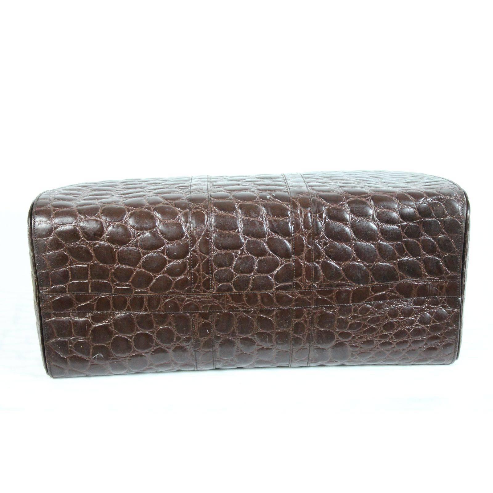Gianfranco Ferre travel bag luggage brown calfskin embossed crocodile print In Excellent Condition In Brindisi, IT