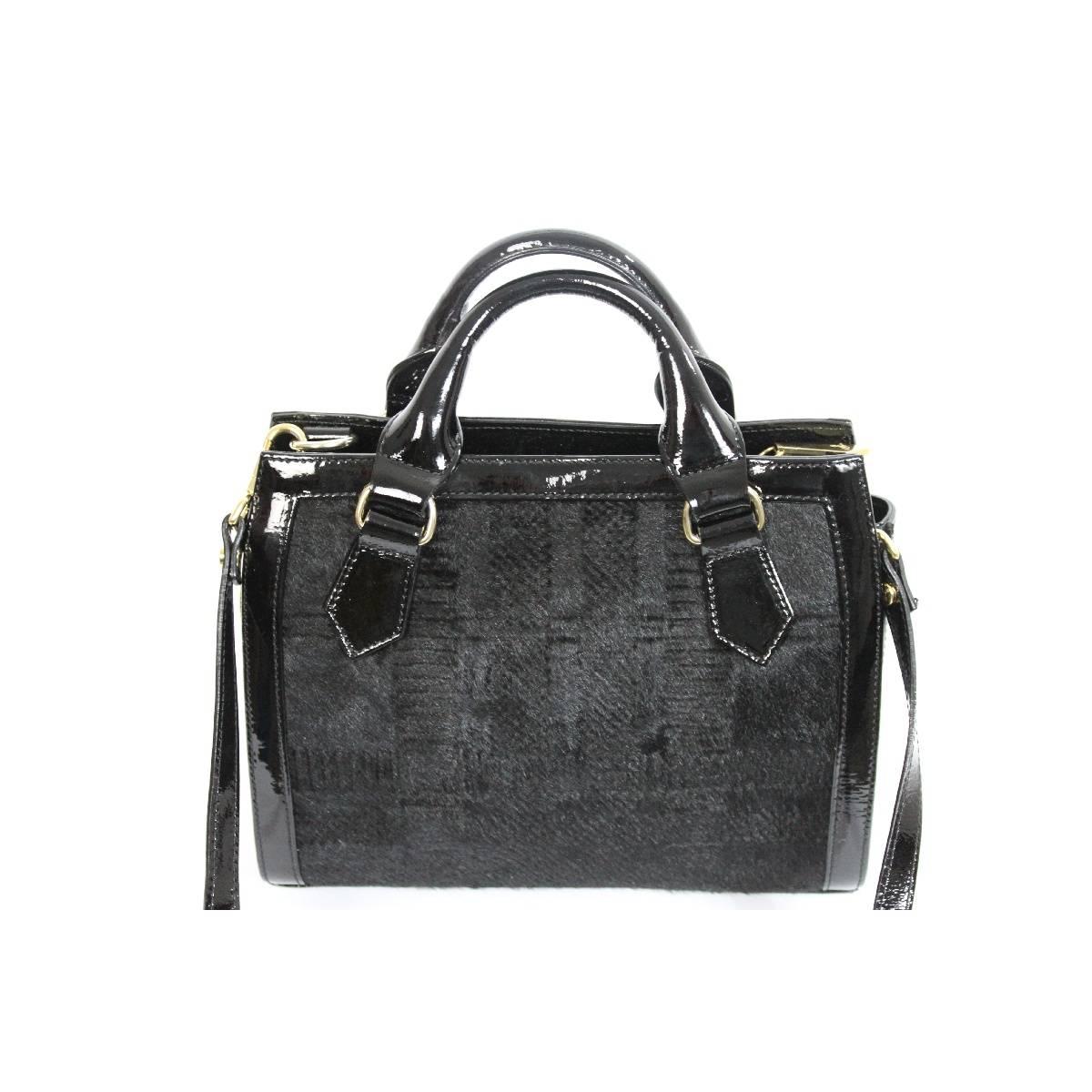 Vivienne Westwood black shoulder bag, leather and pony skin, patent leather trim, and gold trim, the bag can be used both by hand and shoulder as it has shoulder strap, excellent condition.

Measures:
Height: 22 cm
Width: 26 cm
Depth: 11