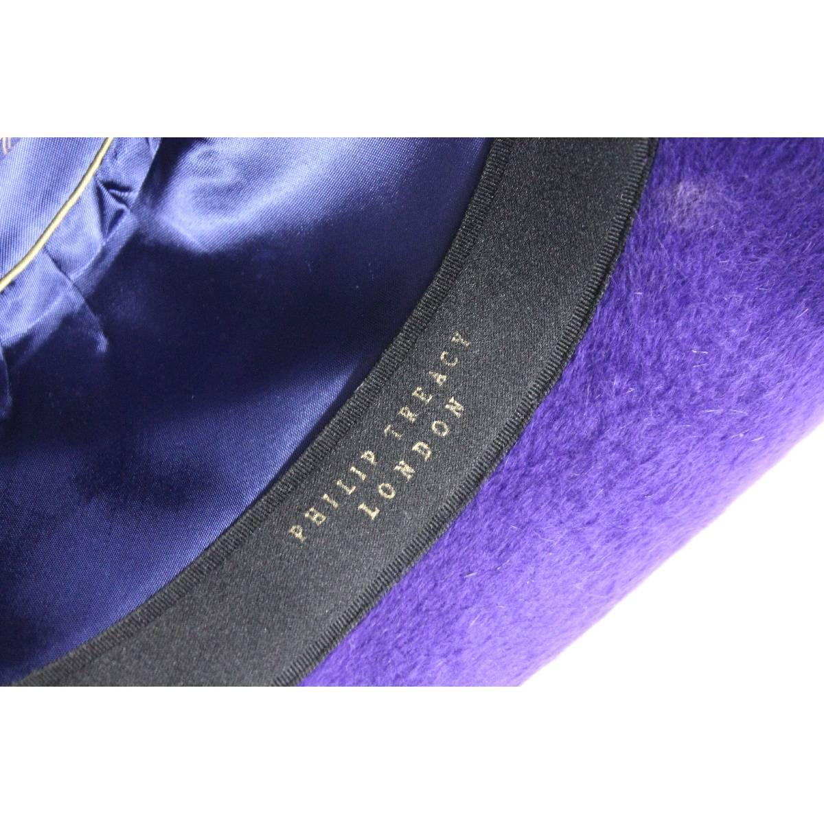 Philip Treacy purple wool felt hat size M made England  In Excellent Condition In Brindisi, IT