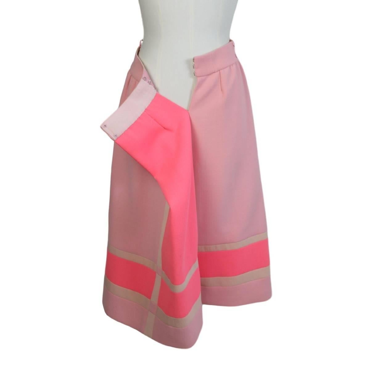 Women's Roberto Capucci 1970s skirt suit rose tailleur in wool mondrian geometric theme