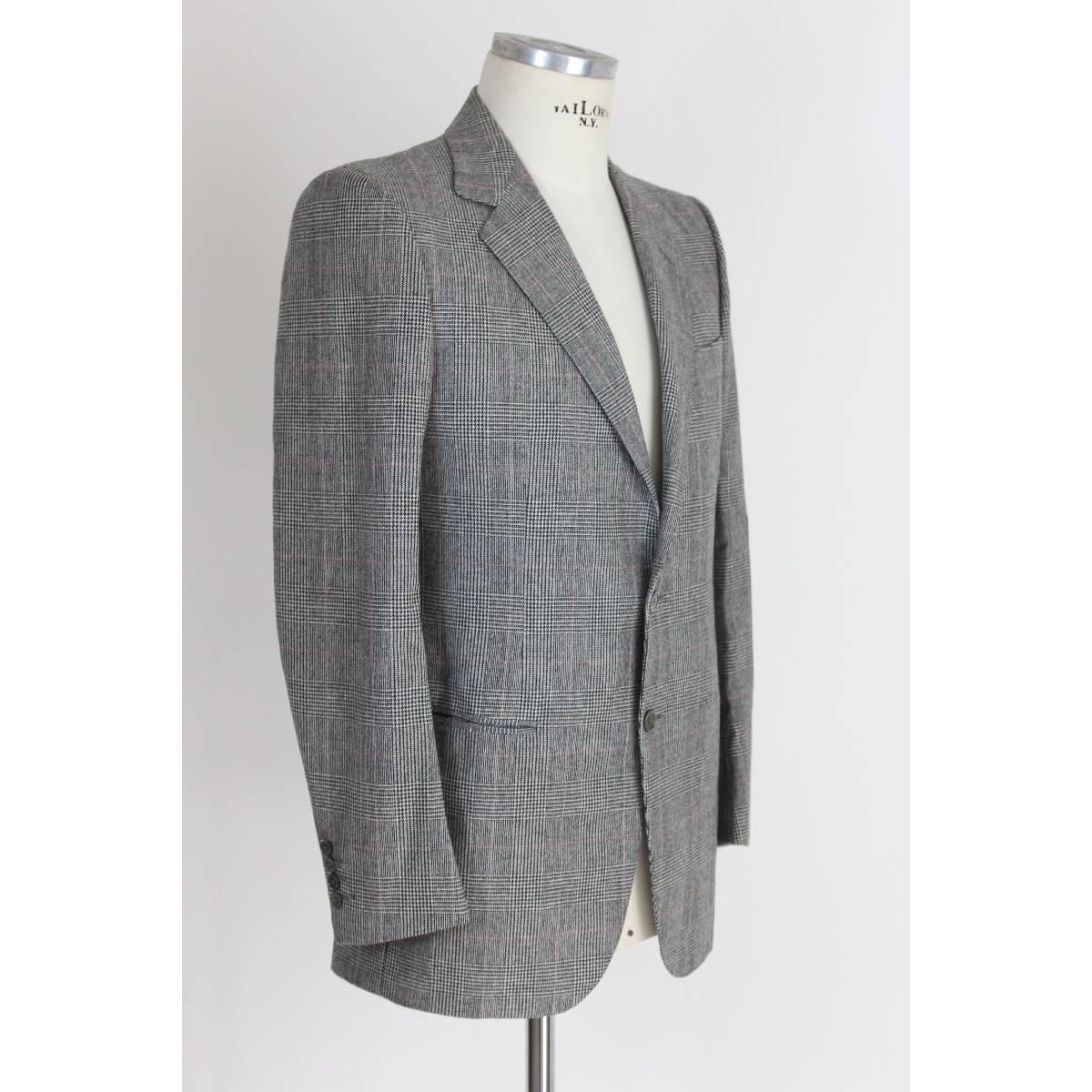 Gray Brioni vintage prince of wales men’s slim fit gray suit, made in italy For Sale