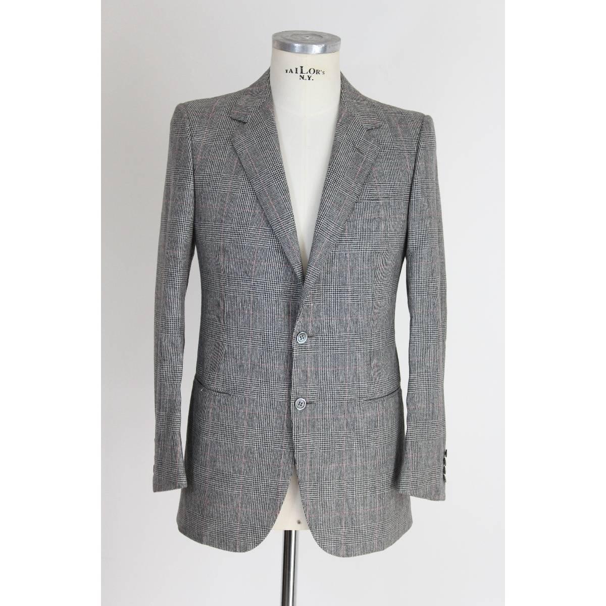 Brioni vintage prince of wales suit men’s. Gray, 100% wool slim fit jacket. Made in italy size 47, new with label. Excellent manufacture.

Size 47 It 37 Us 37 Uk

Shoulder: 46 cm
Bust / chest: 49 cm
Sleeve: 62 cm
Length: 84 cm

Trousers waist: 40