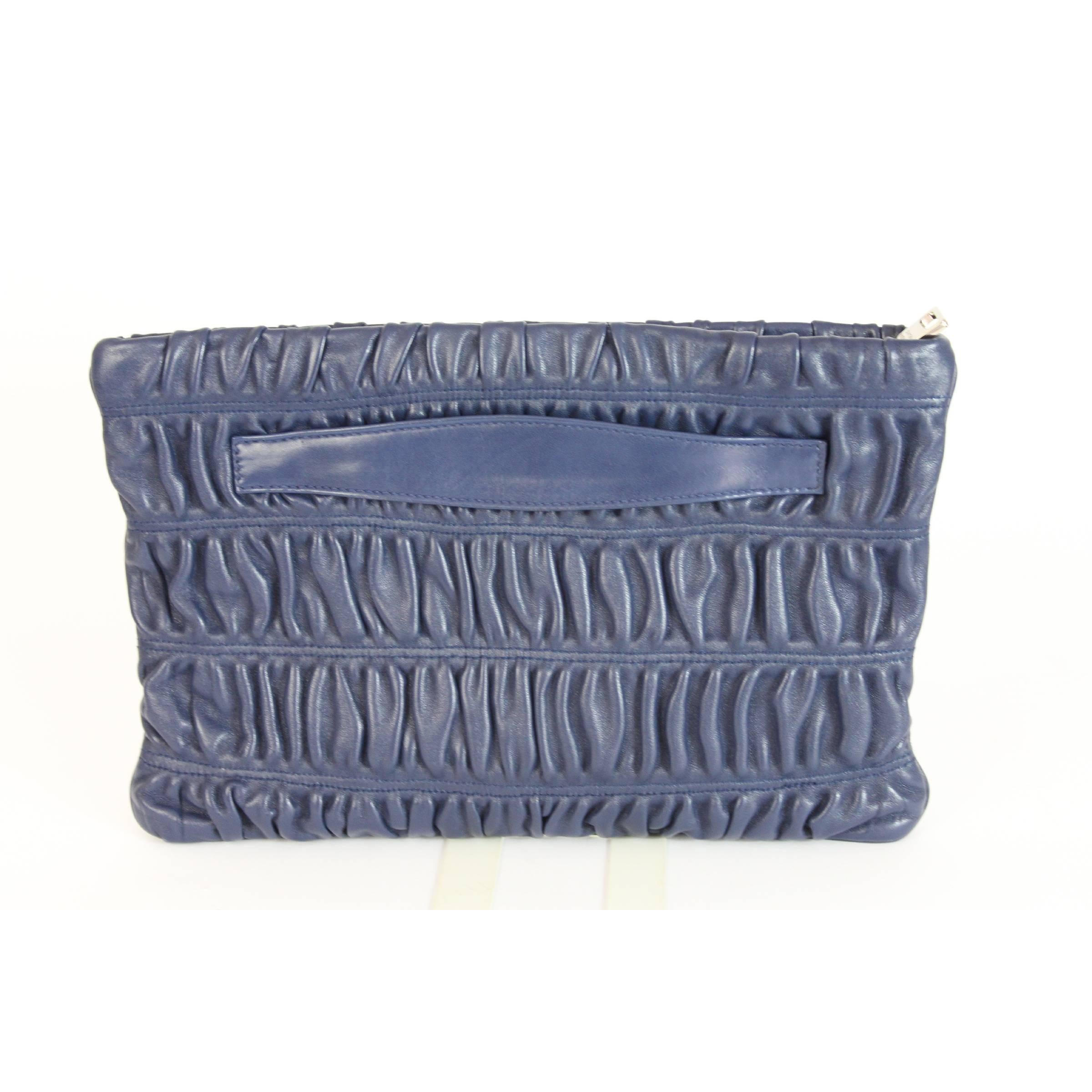 Prada Nappa Gaufre Handbag Pochette Leather Blue, 2014s In New Condition For Sale In Brindisi, IT