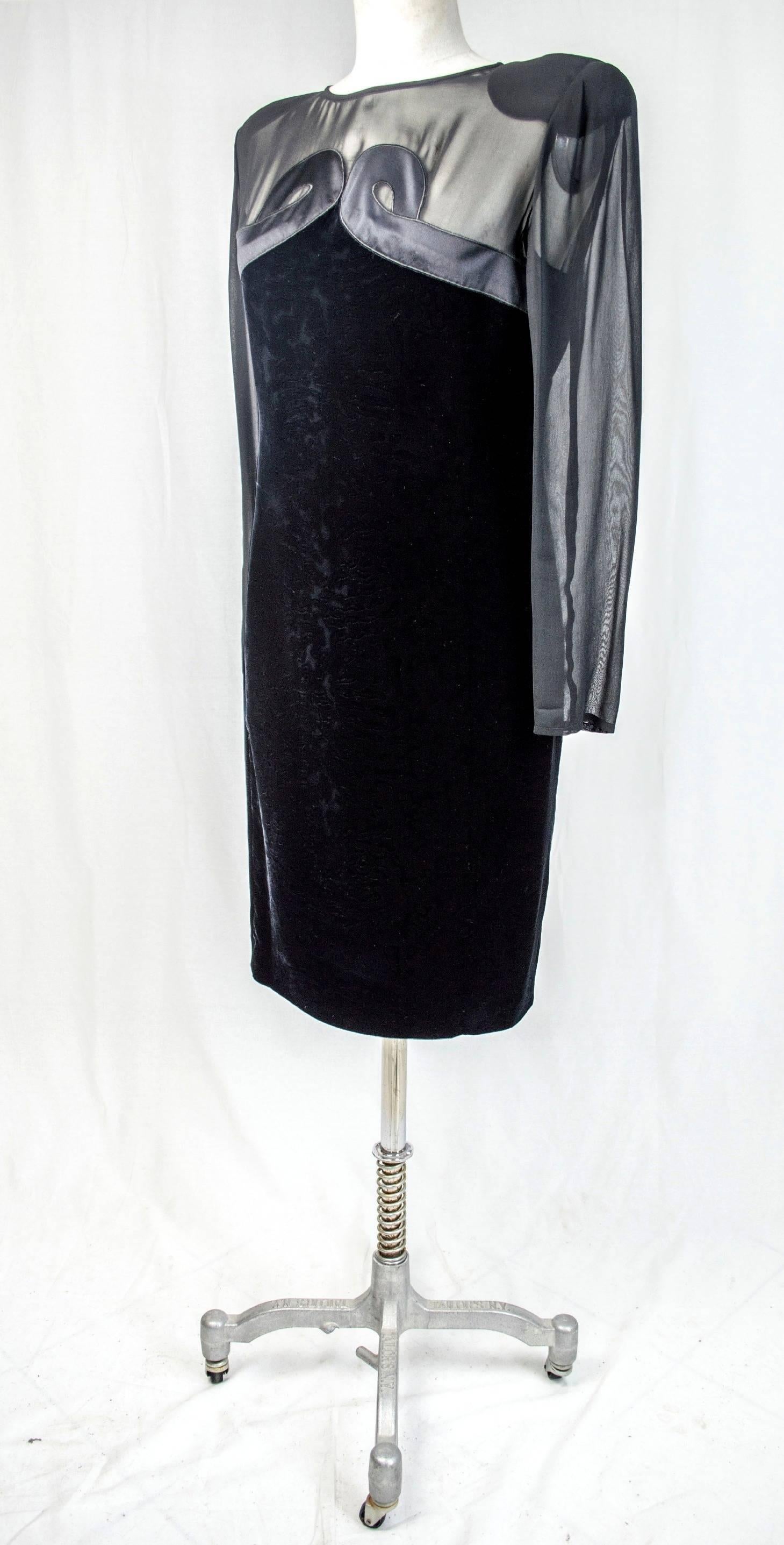 Women's Valentino Sheat Black Silk Velvet Italian Dress, 1980 For Sale