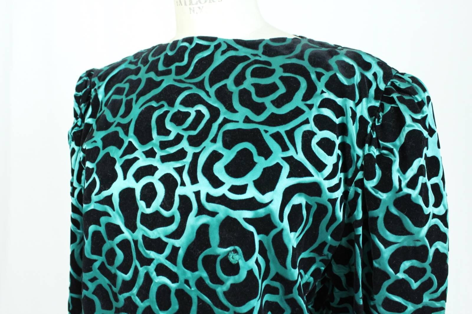 Women's Nina Ricci blouse 1980's vintage baloon sleeves green woman's size 46 For Sale