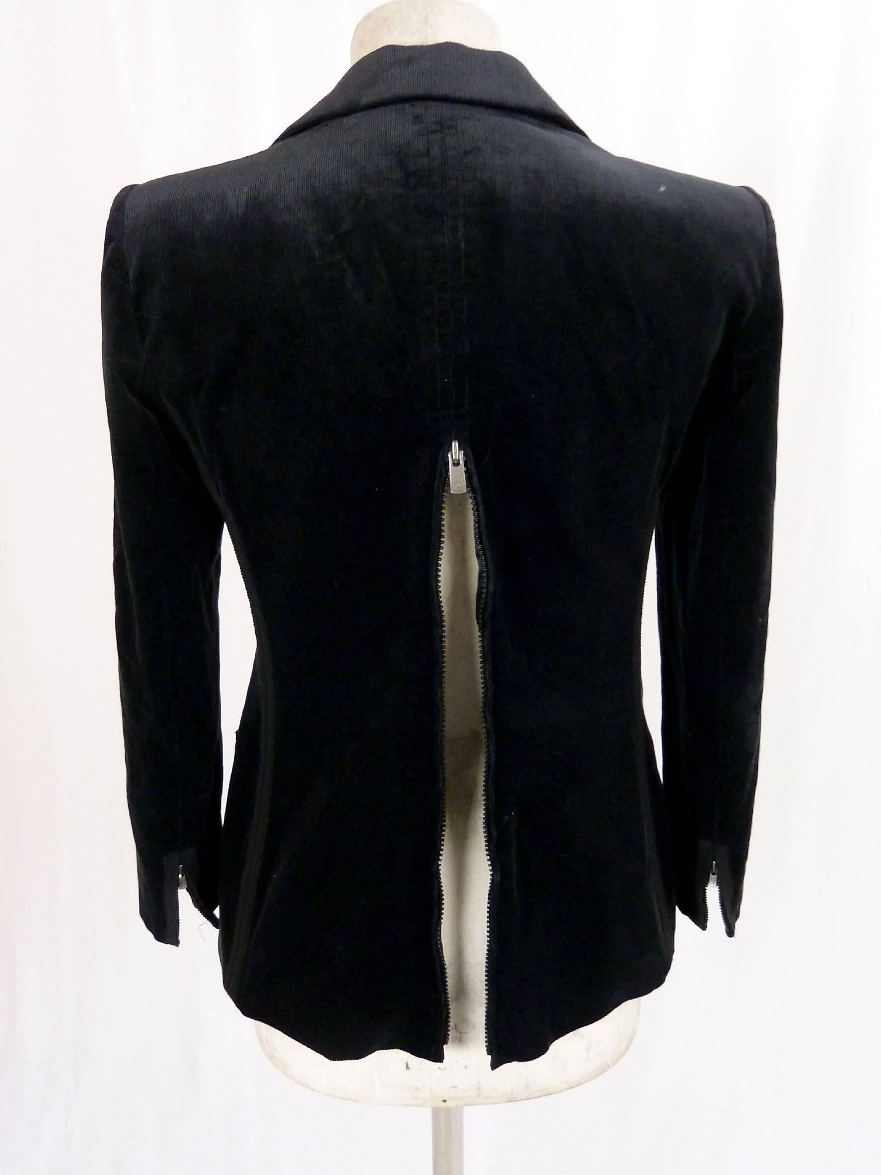 Armani Collezioni 1990s jacket Women's classic velvet blazer black size 42 In Excellent Condition For Sale In Brindisi, IT