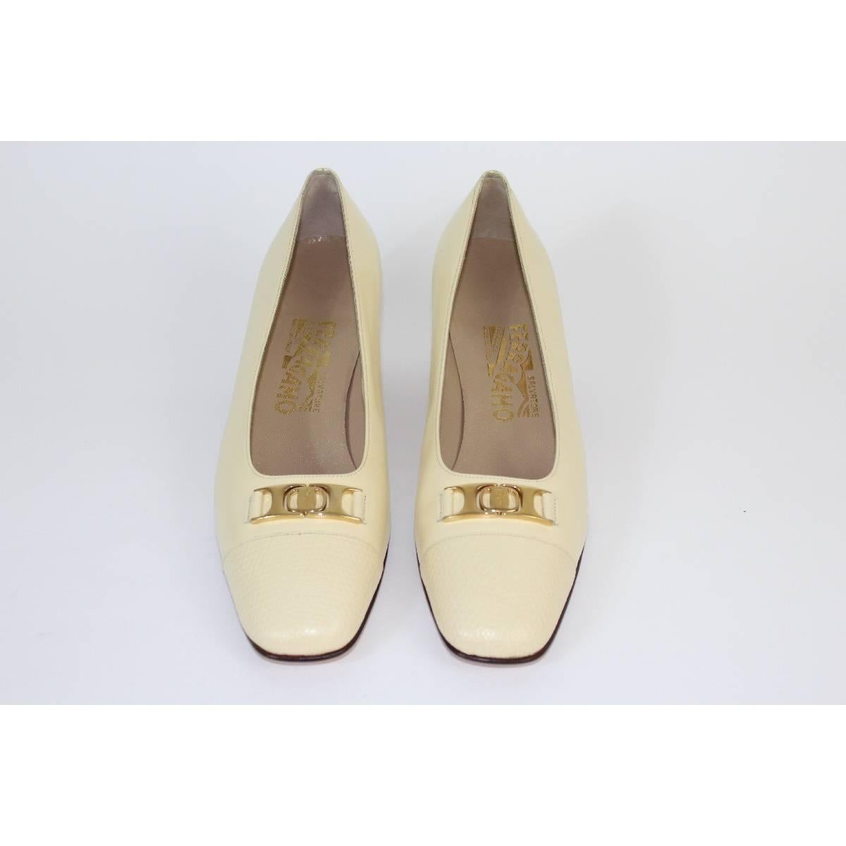 Salvatore Ferragamo ivory leather shoes NWT women's size 9 us made italy new  In New Condition For Sale In Brindisi, IT