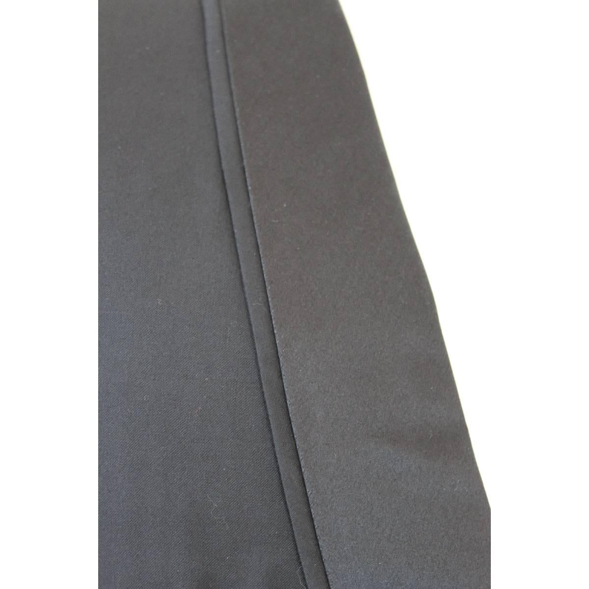 Brioni Complete Black Wool Smoking Pant Suit, Italian  In New Condition In Brindisi, IT