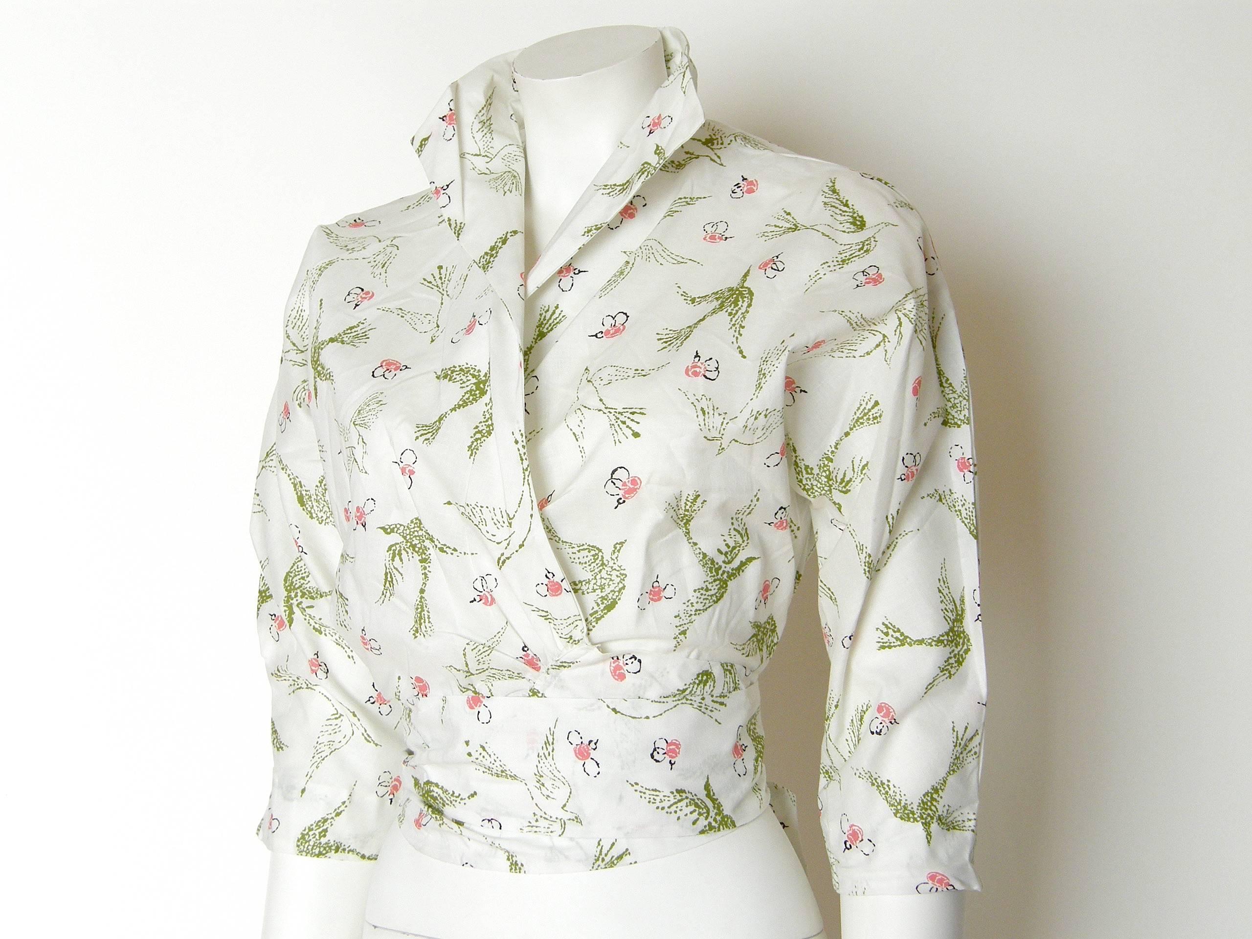 Edith Head Birds and Bees Wrap Blouse In New Condition In Chicago, IL
