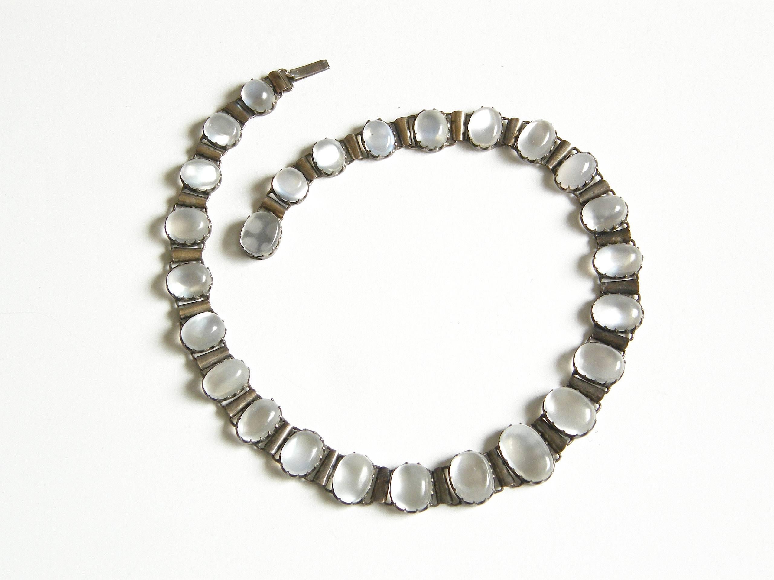 Sterling Choker Necklace Links Set with Oval Cabochon Moonstones In Good Condition In Chicago, IL