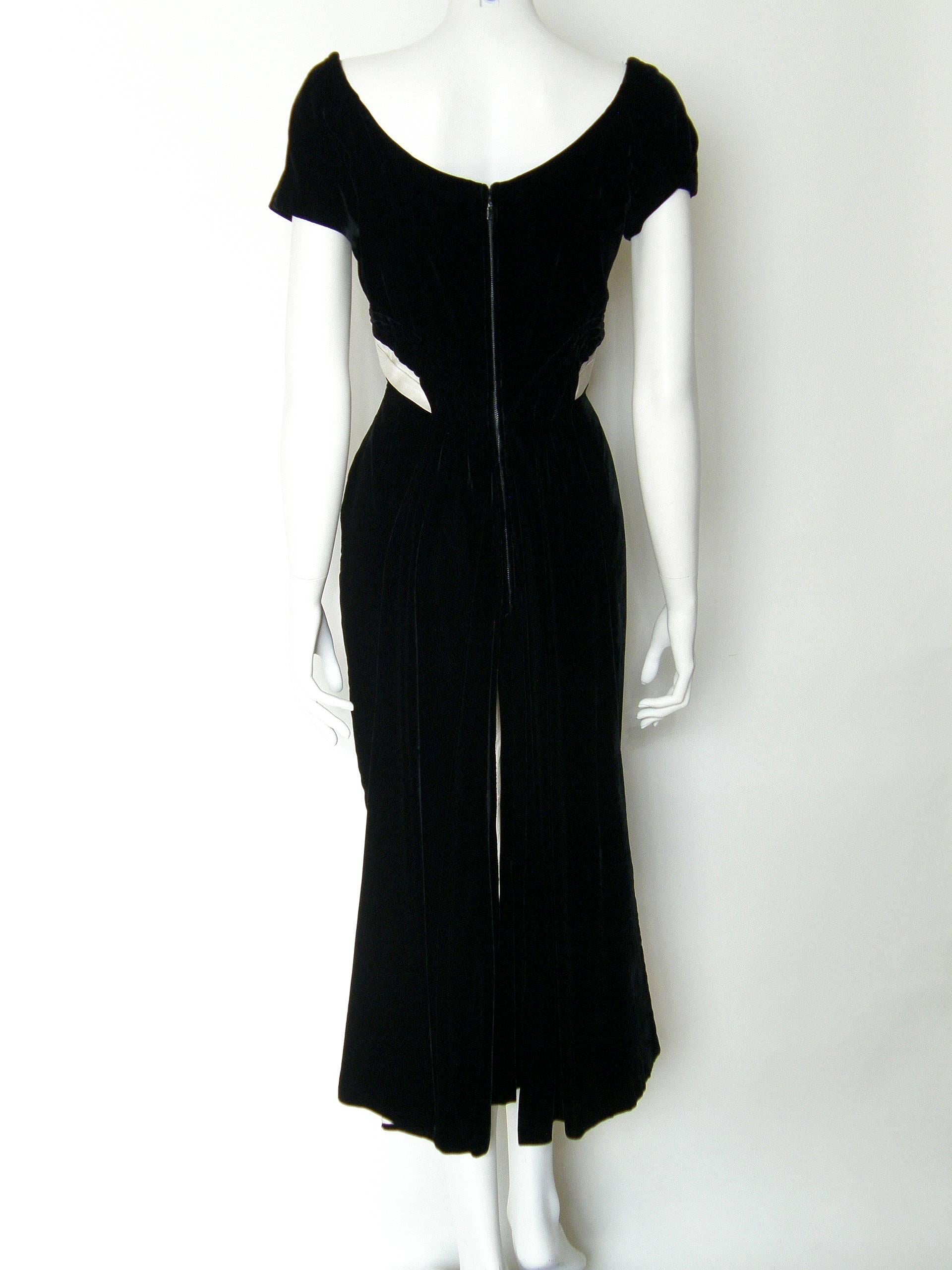 Ceil Chapman Black Velvet and Ivory Satin Cocktail Dress In Excellent Condition In Chicago, IL